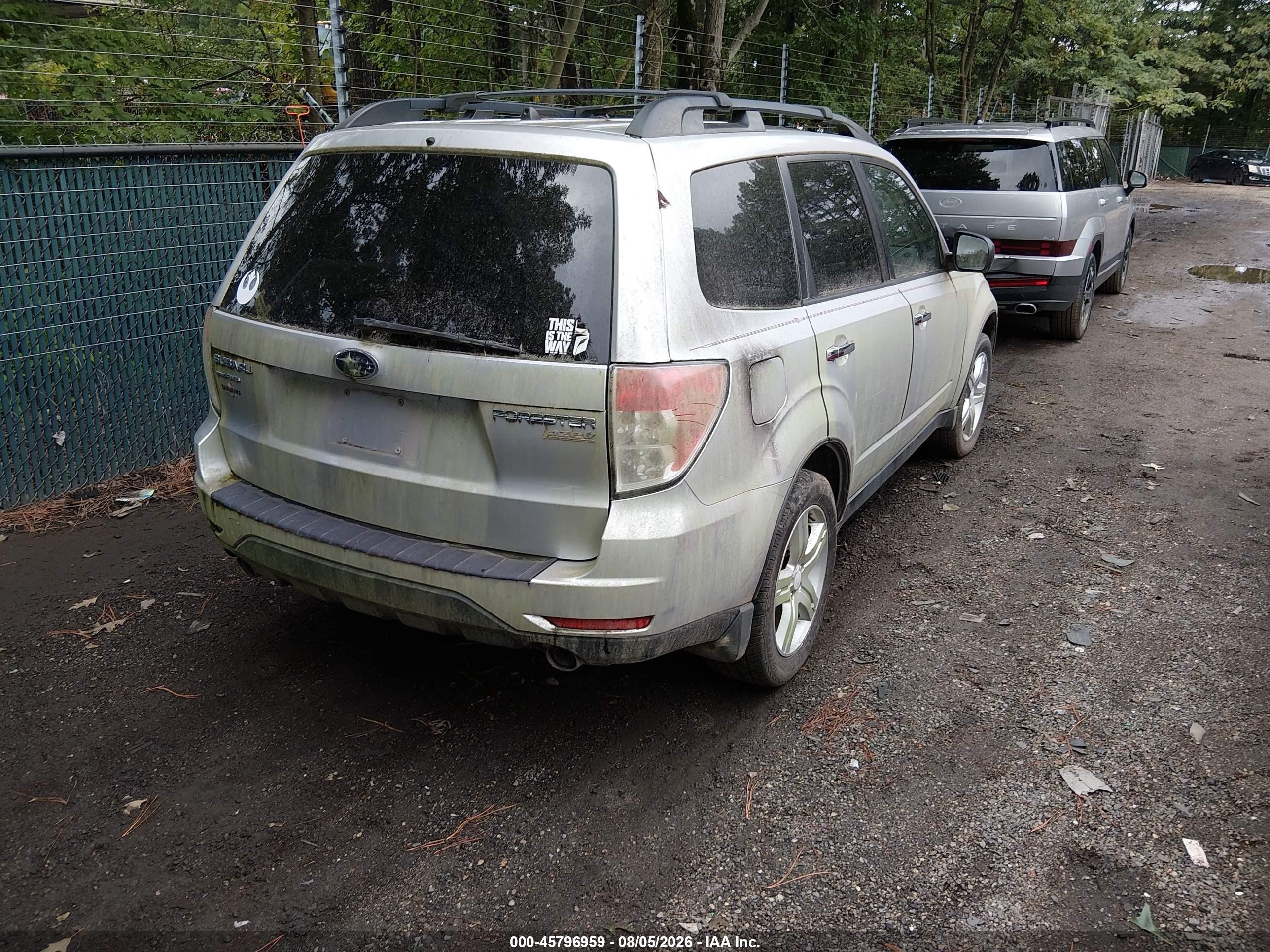 2010 Subaru Forester 2.5x Limited Silver vin: JF2SH6DC5AH734128