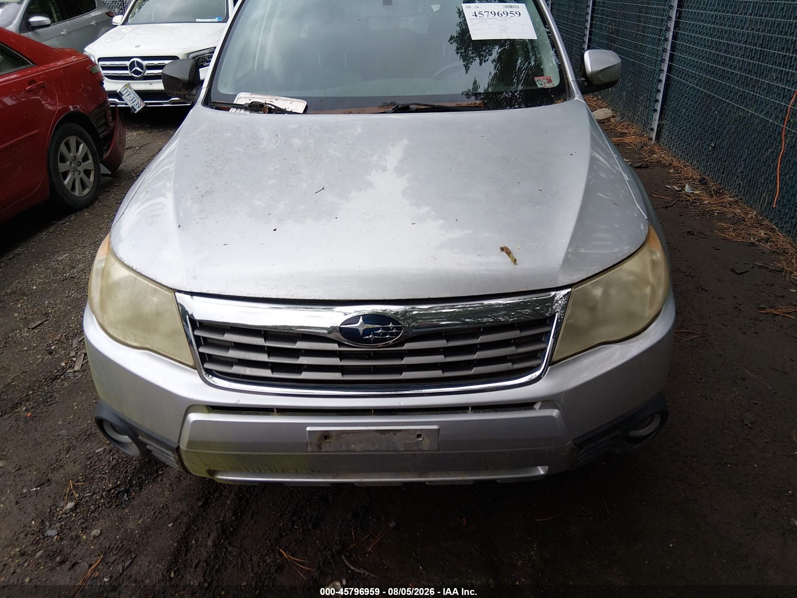 2010 Subaru Forester 2.5x Limited Silver vin: JF2SH6DC5AH734128