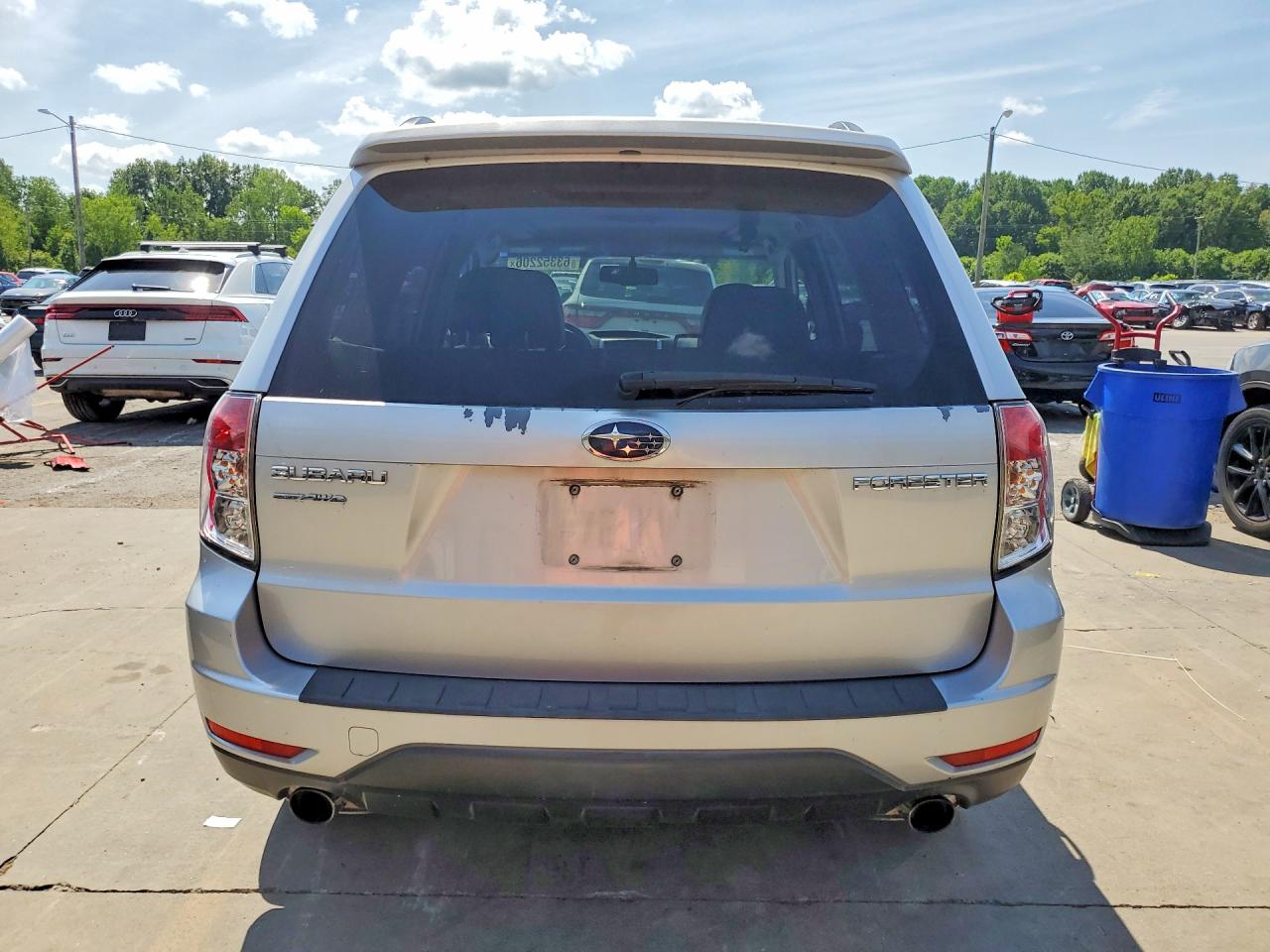 2010 Subaru Forester 2.5x Limited Silver vin: JF2SH6DC5AH737367