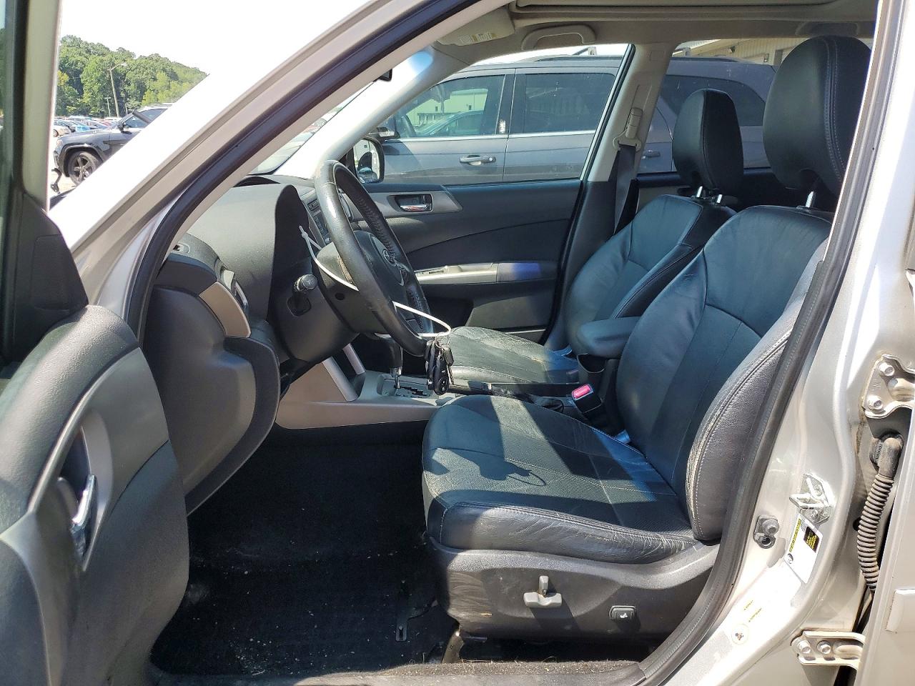 2010 Subaru Forester 2.5x Limited Silver vin: JF2SH6DC5AH737367