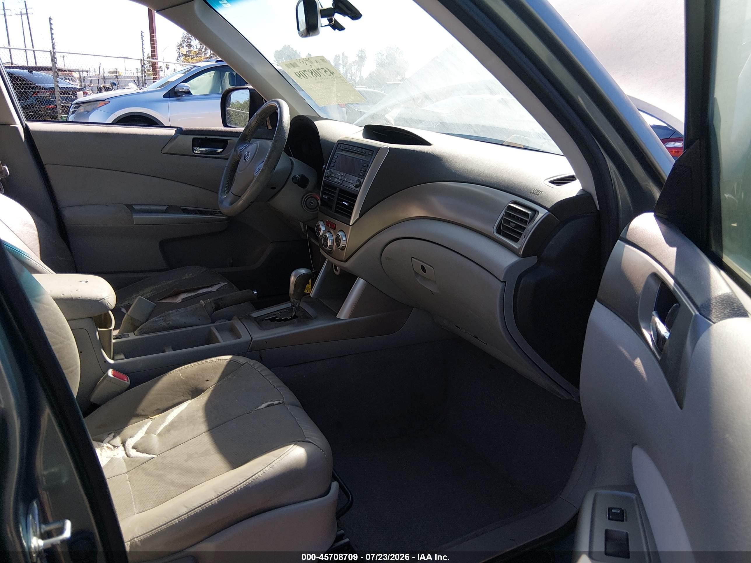 2010 Subaru Forester 2.5x Limited Light Blue vin: JF2SH6DC5AH769185