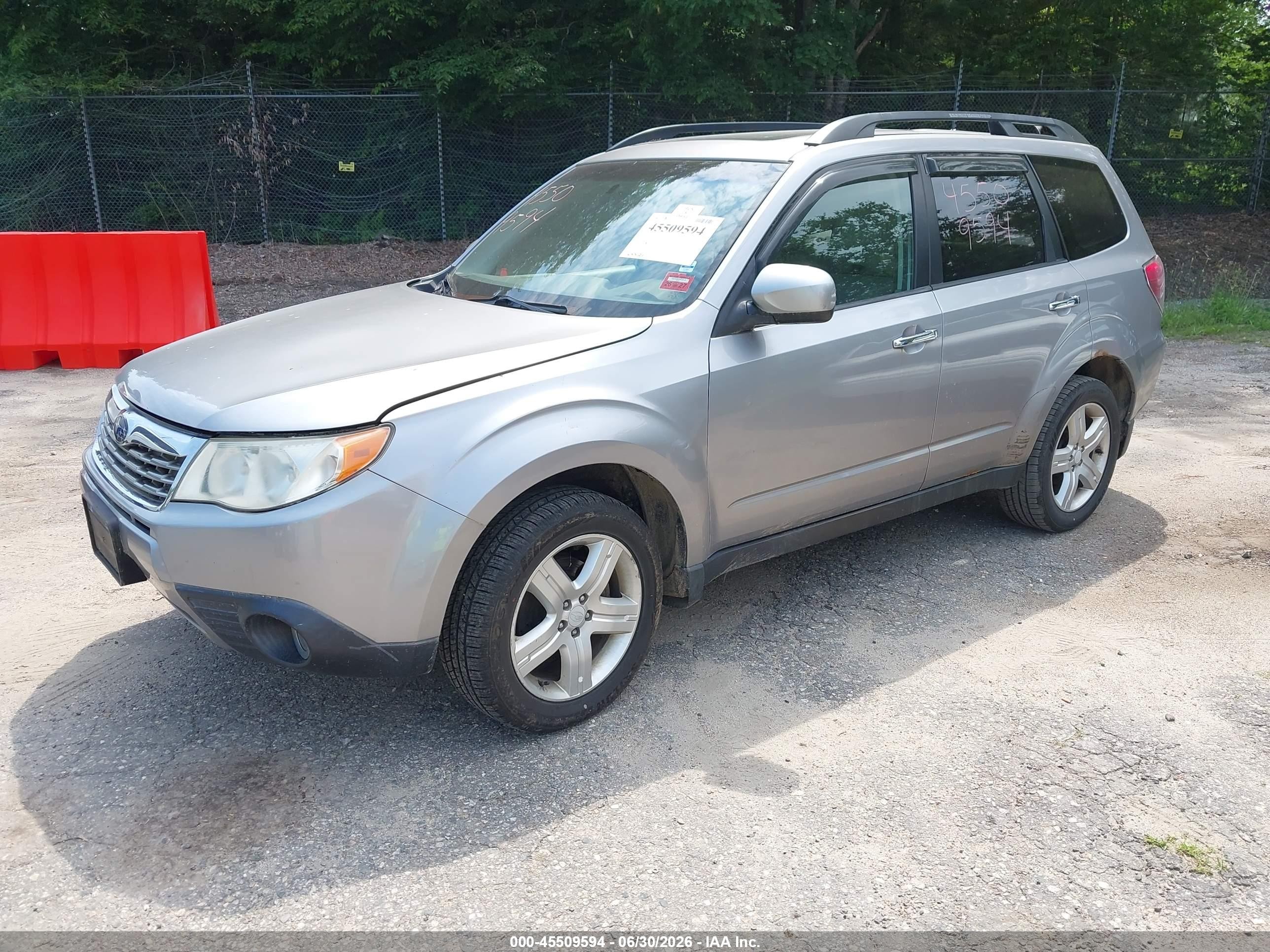 2010 Subaru Forester 2.5x Limited Silver vin: JF2SH6DC5AH780929