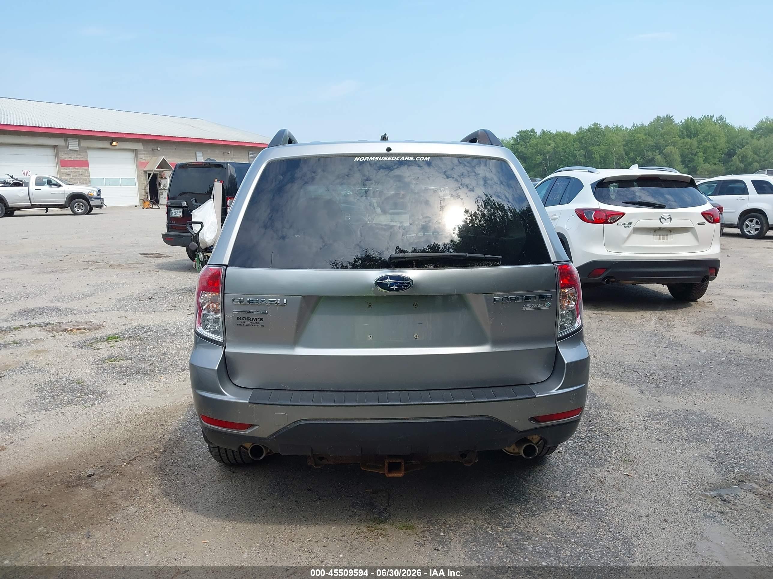 2010 Subaru Forester 2.5x Limited Silver vin: JF2SH6DC5AH780929