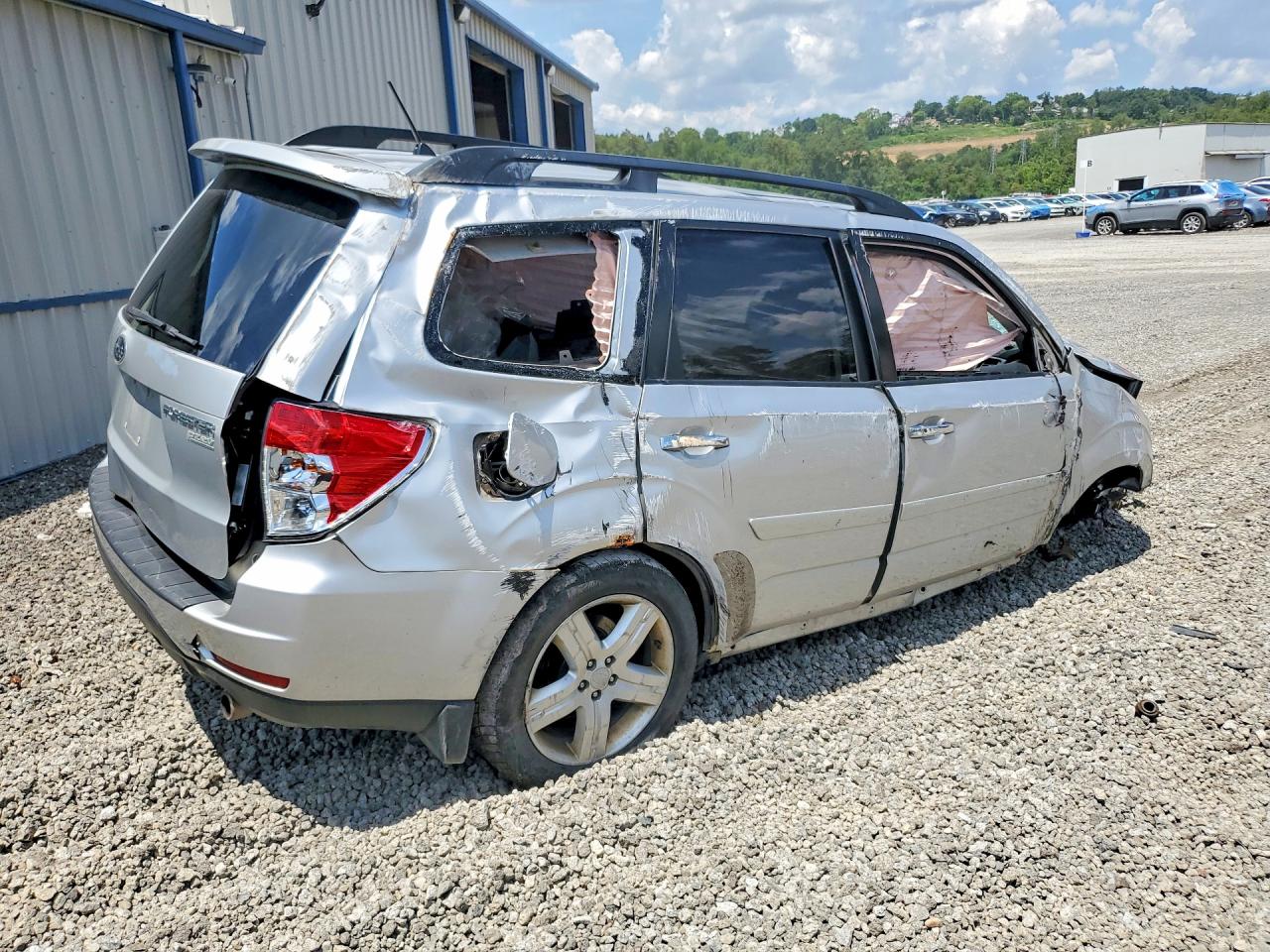 2010 Subaru Forester 2.5x Limited Silver vin: JF2SH6DC6AH734851
