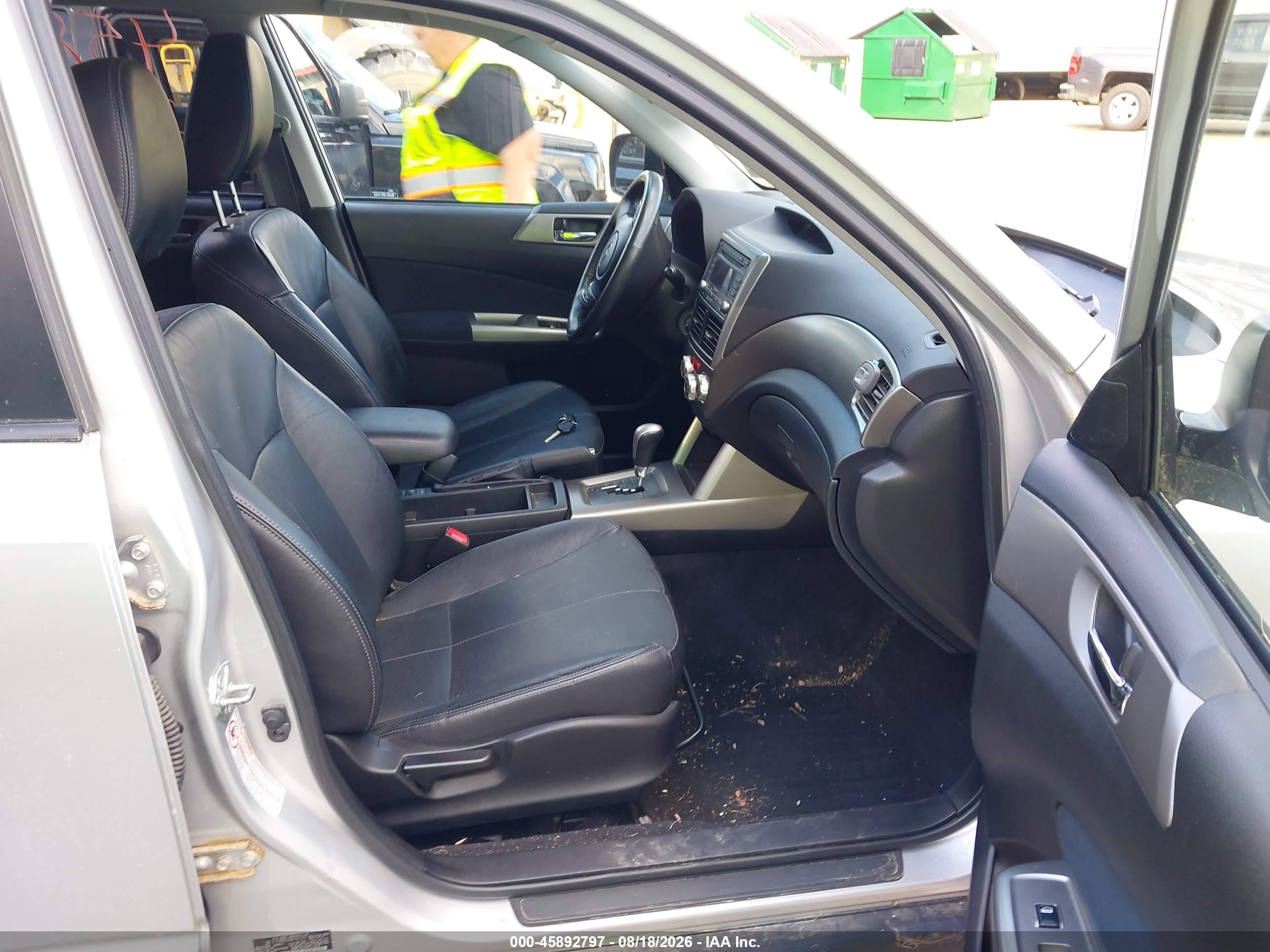2010 Subaru Forester 2.5x Limited Silver vin: JF2SH6DC6AH741377
