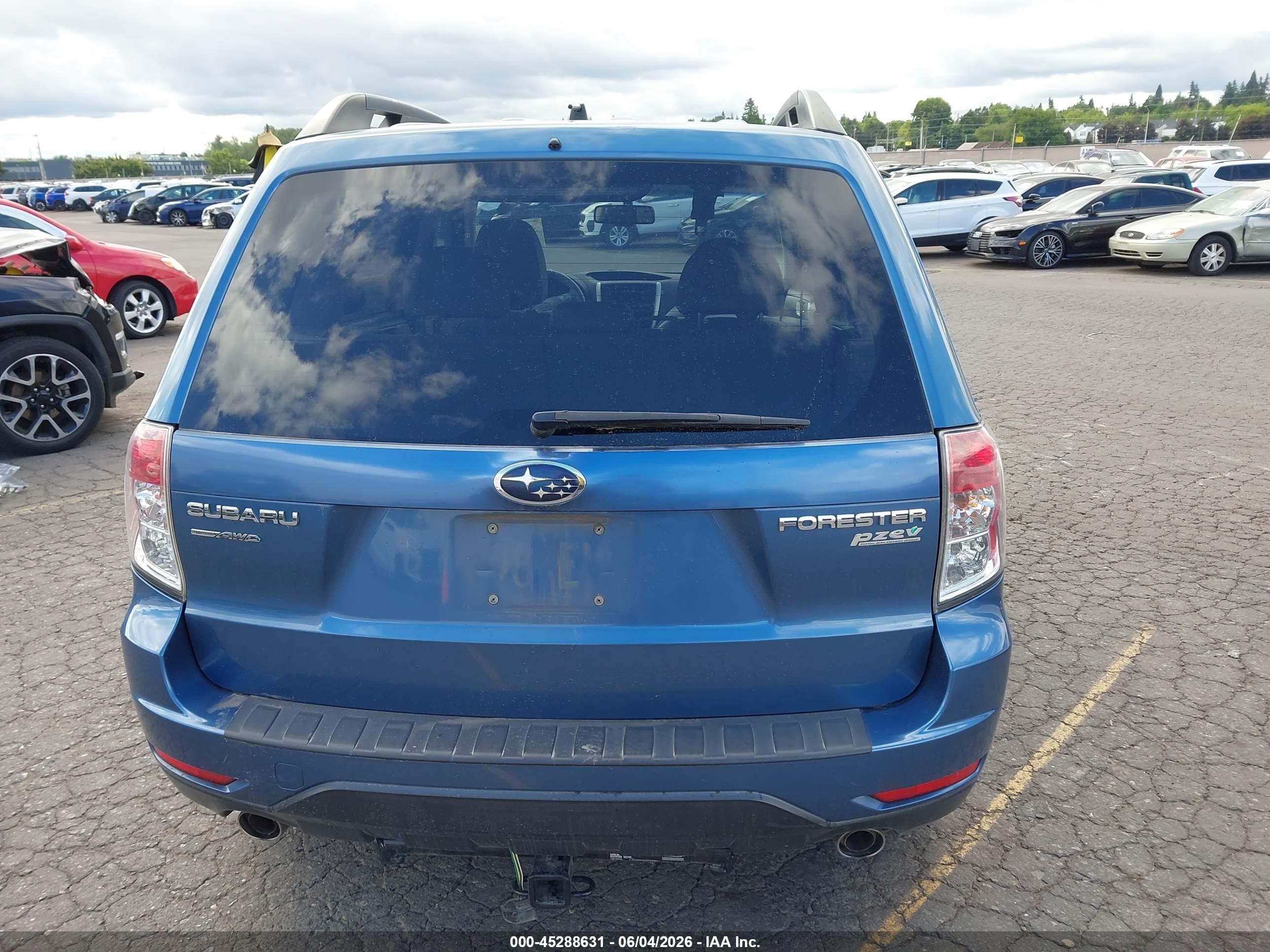2010 Subaru Forester 2.5x Limited Blue vin: JF2SH6DC6AH749947