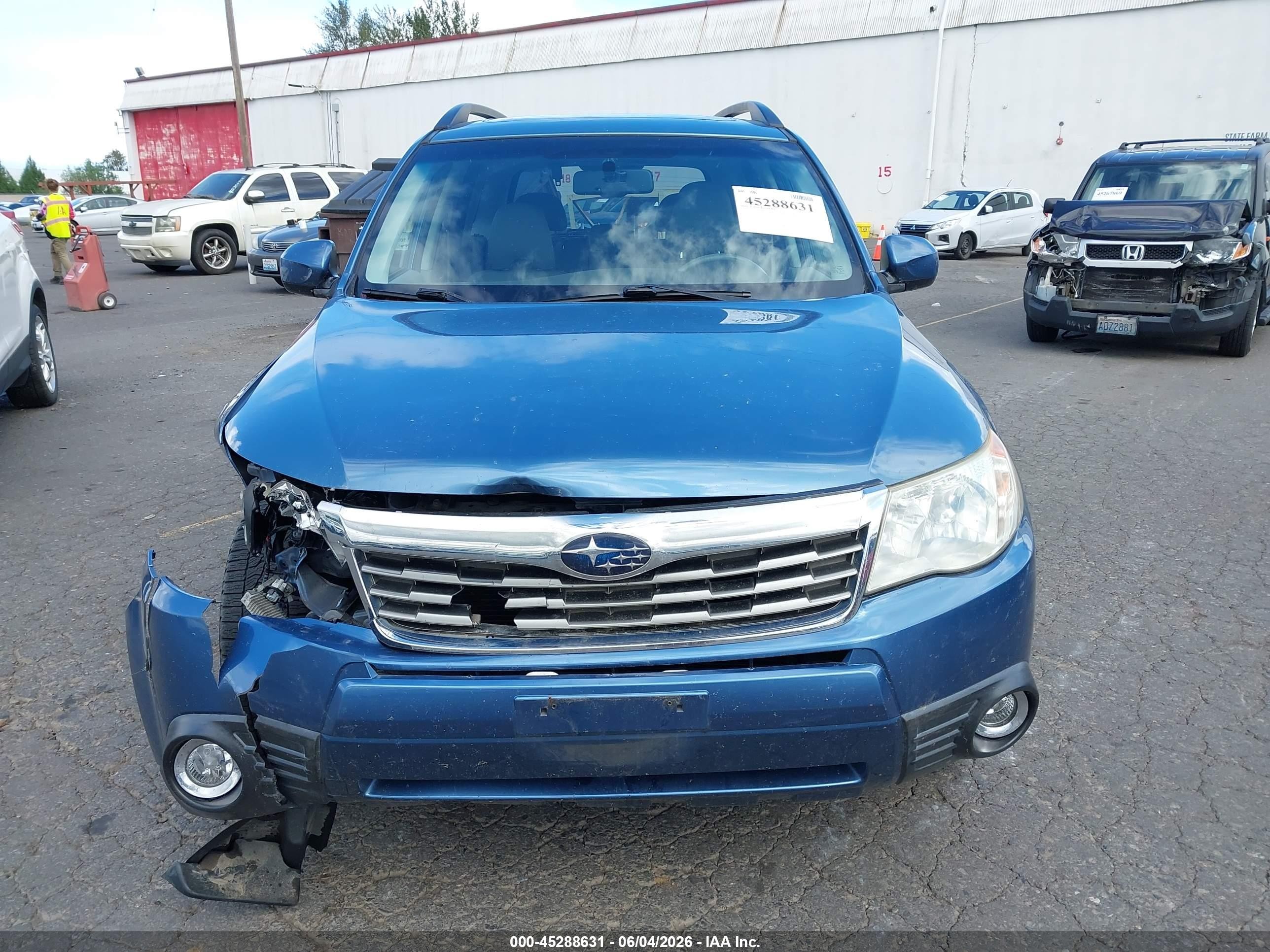 2010 Subaru Forester 2.5x Limited Blue vin: JF2SH6DC6AH749947