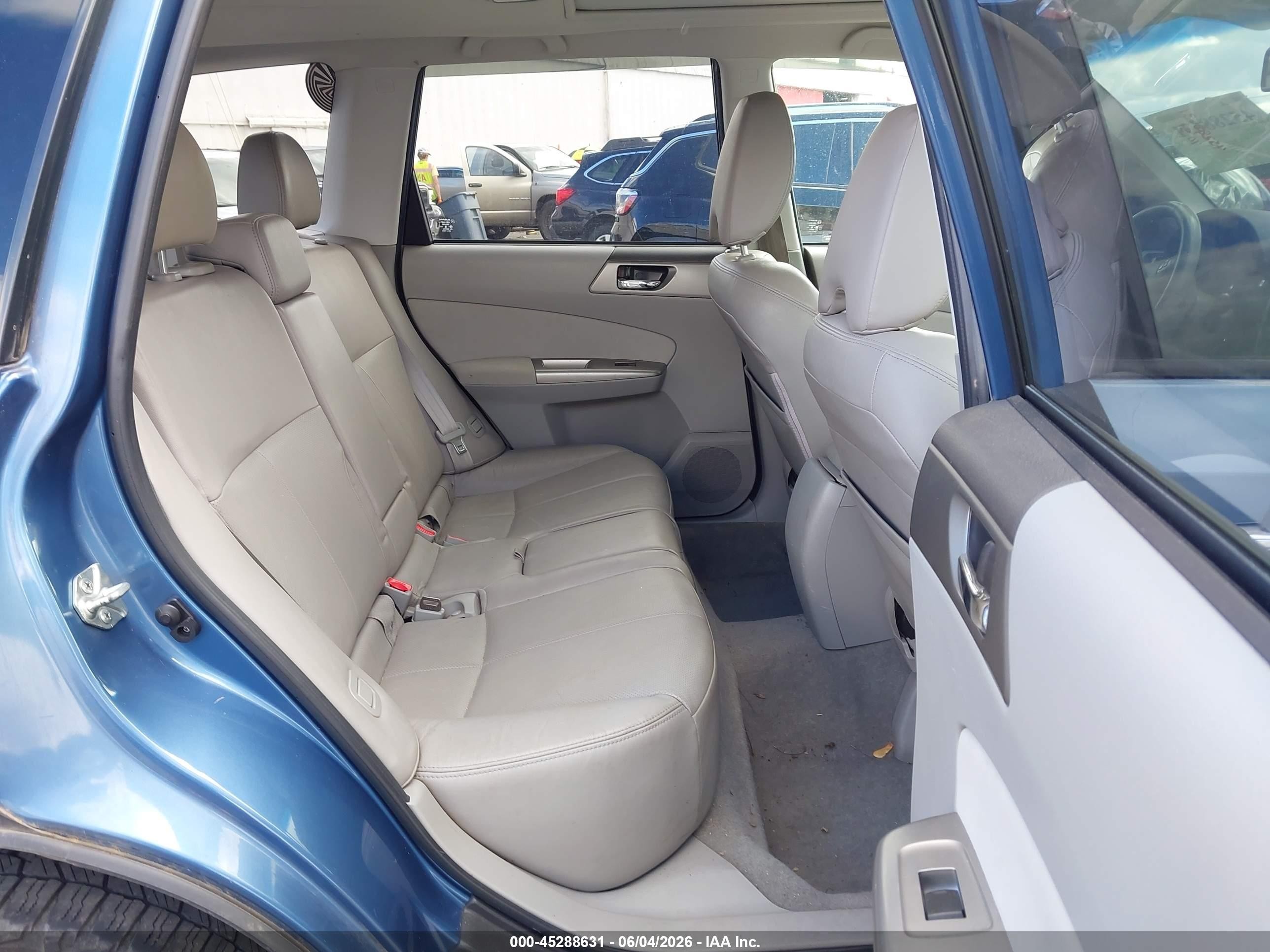2010 Subaru Forester 2.5x Limited Blue vin: JF2SH6DC6AH749947
