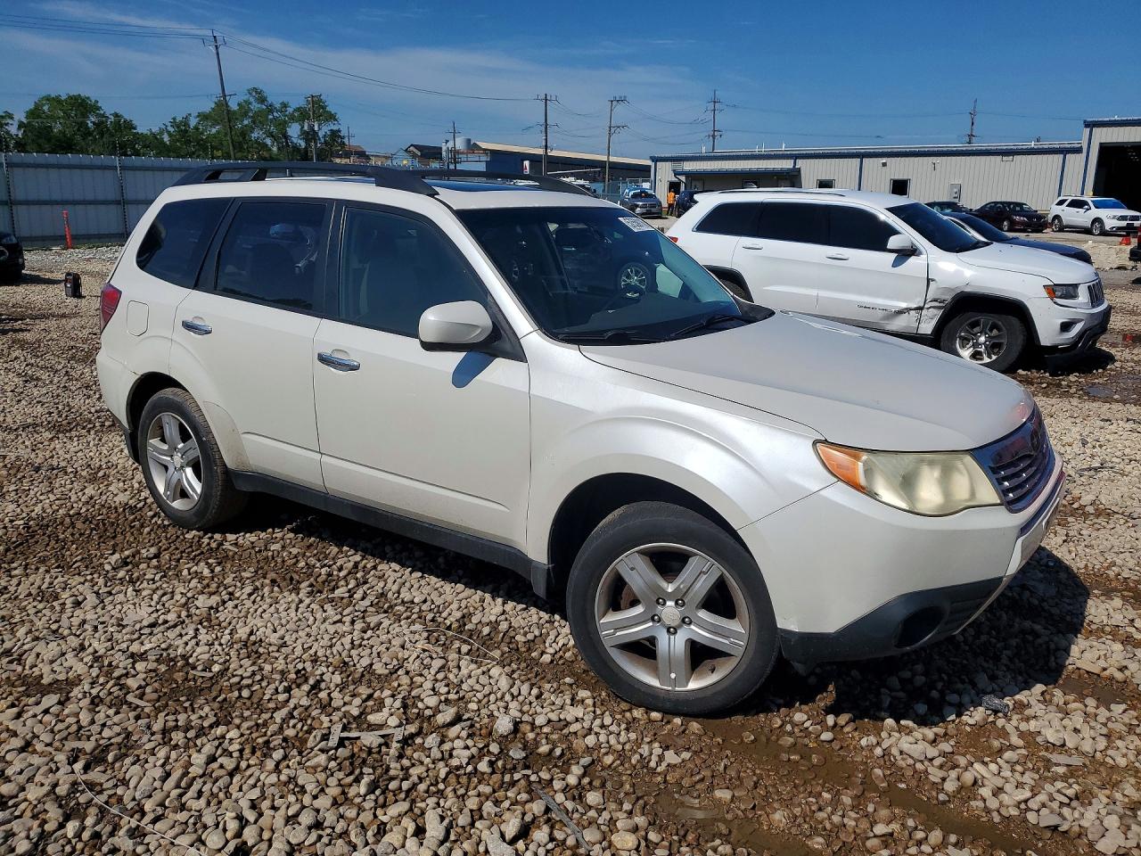2010 Subaru Forester 2.5x Limited White vin: JF2SH6DC6AH762178