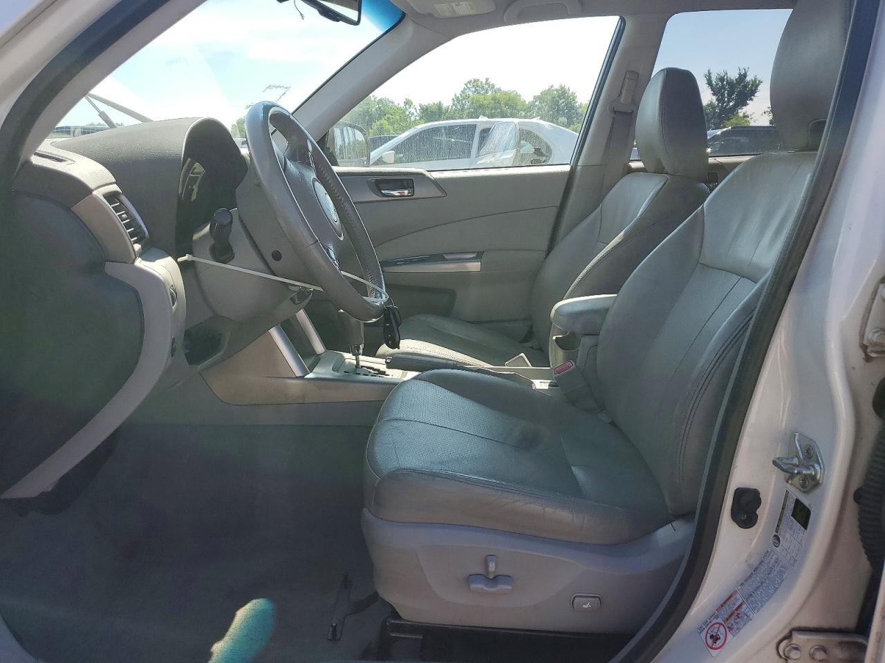 2010 Subaru Forester 2.5x Limited White vin: JF2SH6DC6AH762178