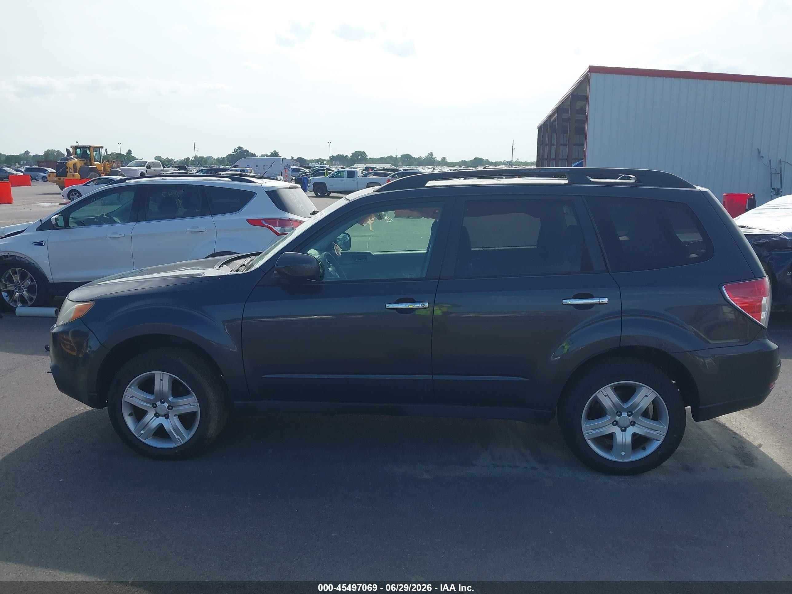 2010 Subaru Forester 2.5x Limited Gray vin: JF2SH6DC6AH785296