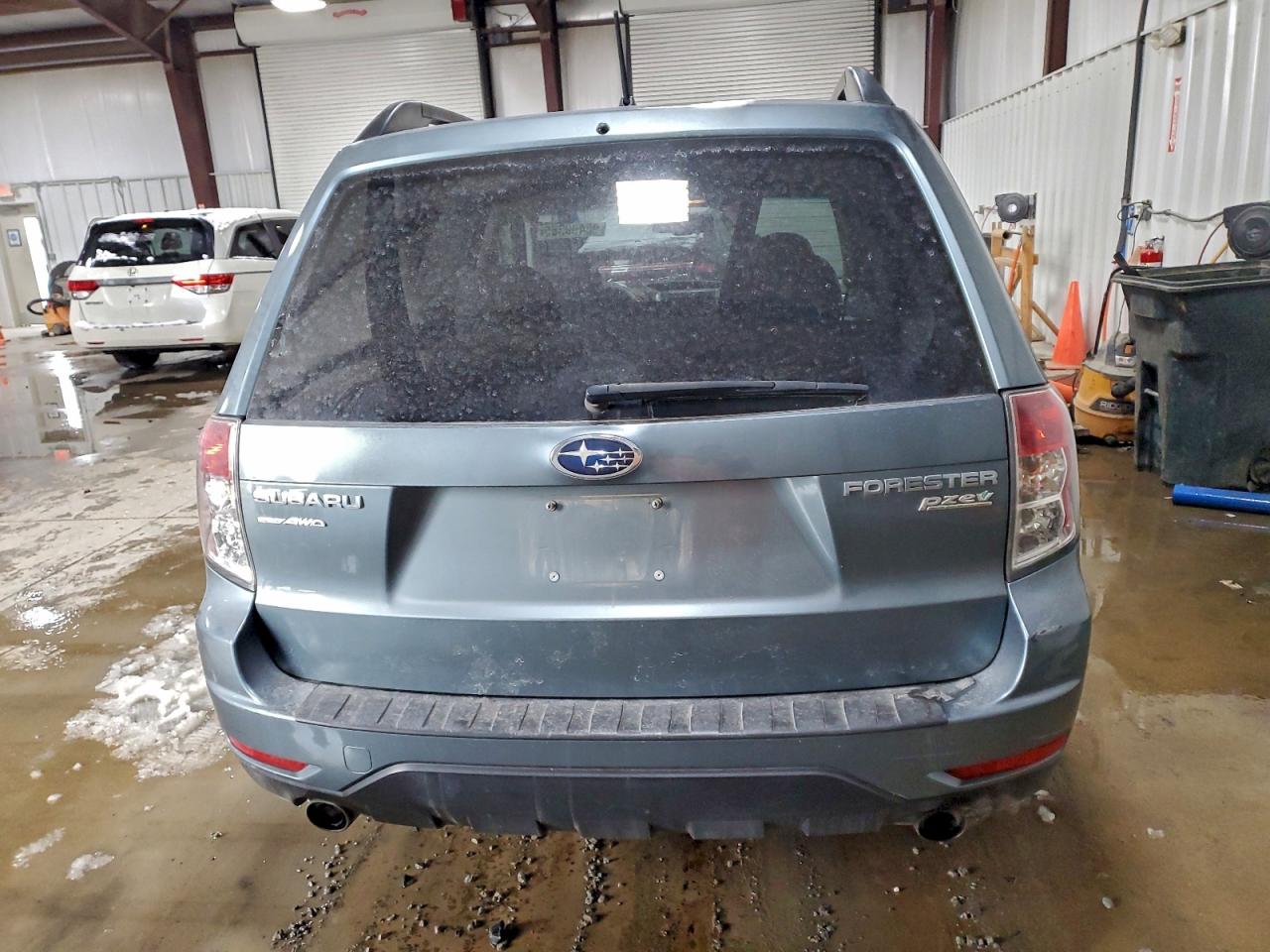 2010 Subaru Forester 2.5x Limited Green vin: JF2SH6DC6AH786335