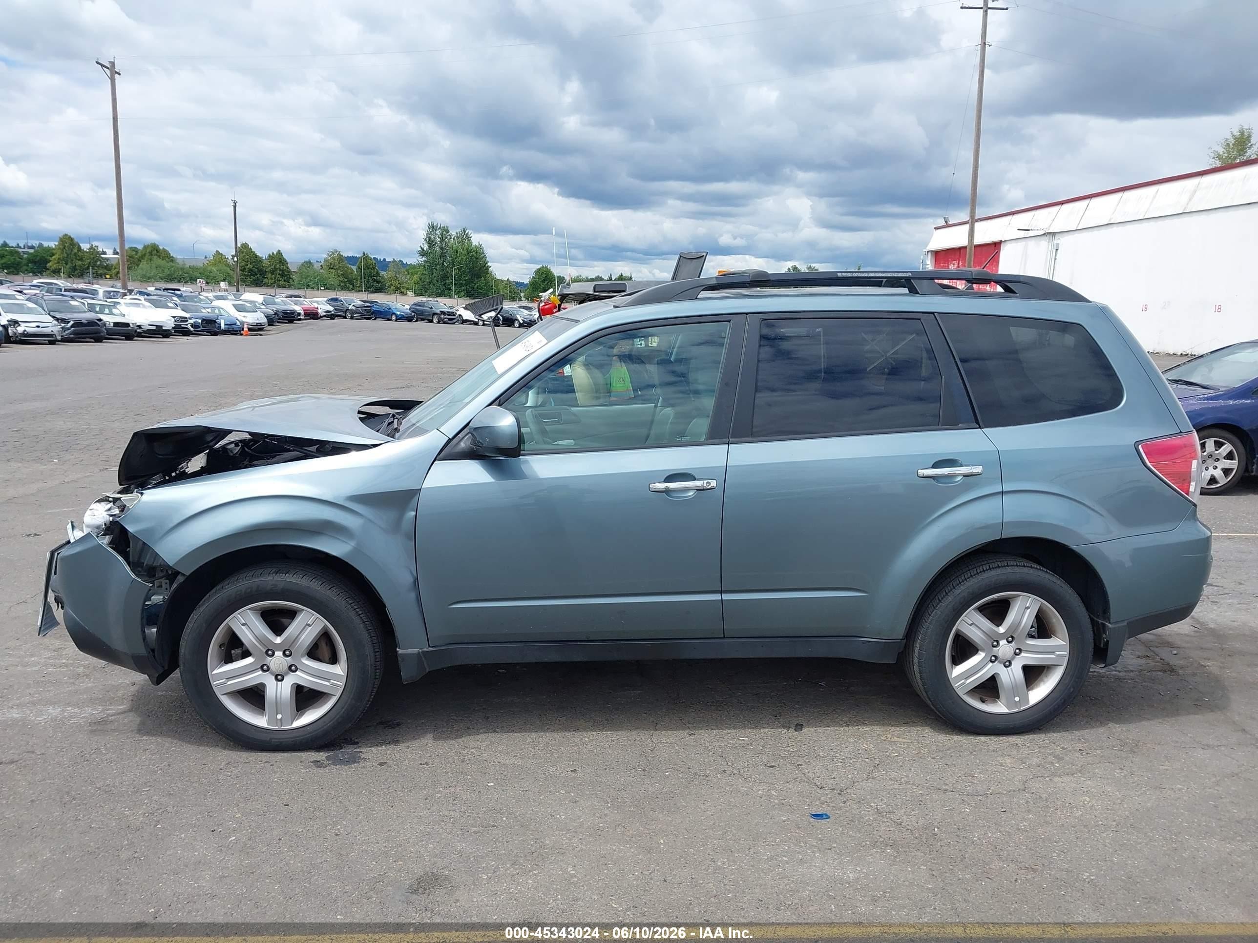 2010 Subaru Forester 2.5x Limited Pewter vin: JF2SH6DC6AH797433