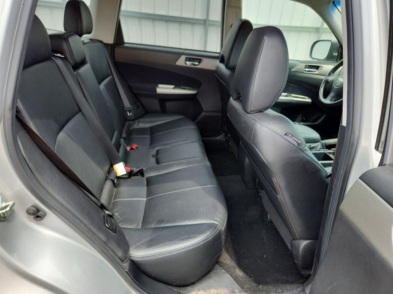2010 Subaru Forester 2.5x Limited Silver vin: JF2SH6DC7AH777210