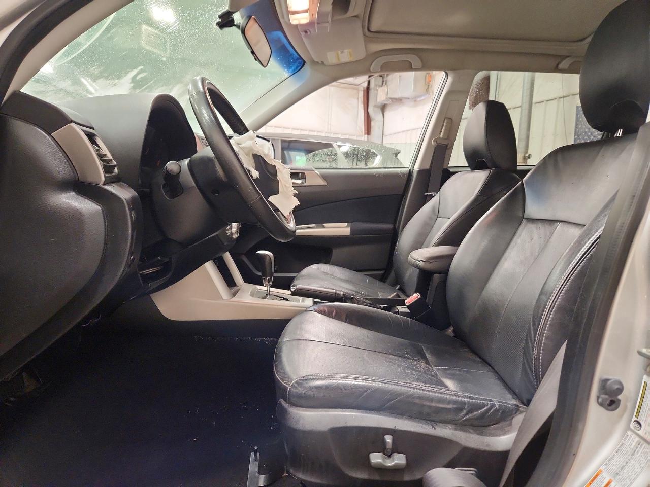 2010 Subaru Forester 2.5x Limited Silver vin: JF2SH6DC7AH913531