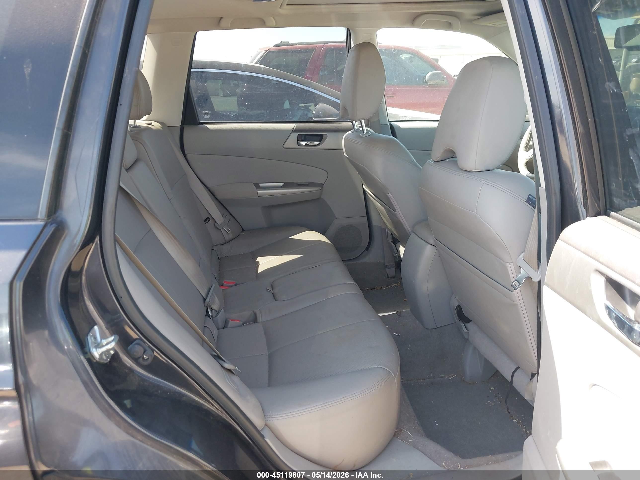 2010 Subaru Forester 2.5x Limited Серый vin: JF2SH6DC7AH913870