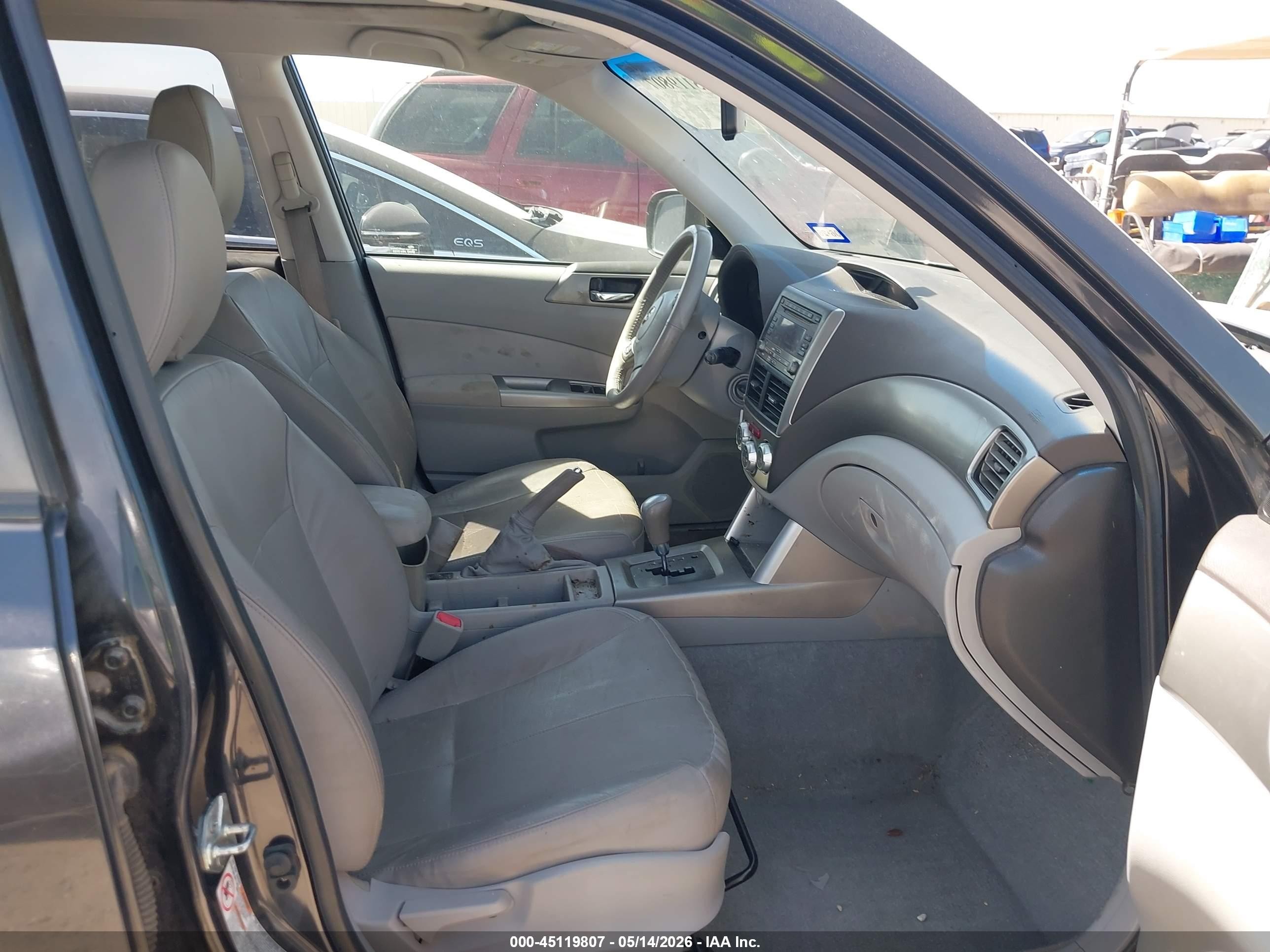 2010 Subaru Forester 2.5x Limited Серый vin: JF2SH6DC7AH913870