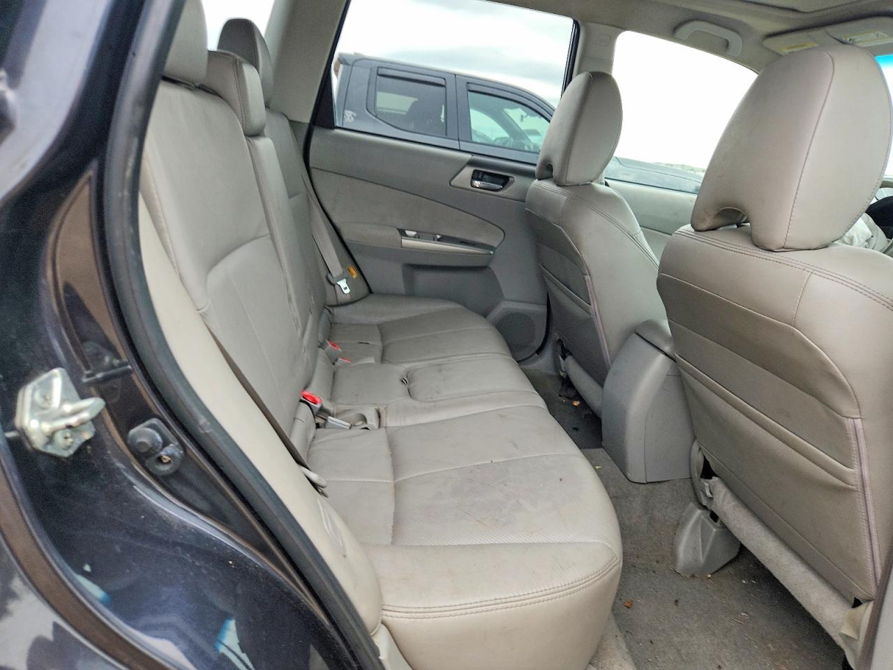 2010 Subaru Forester 2.5x Limited Серый vin: JF2SH6DC7AH916574