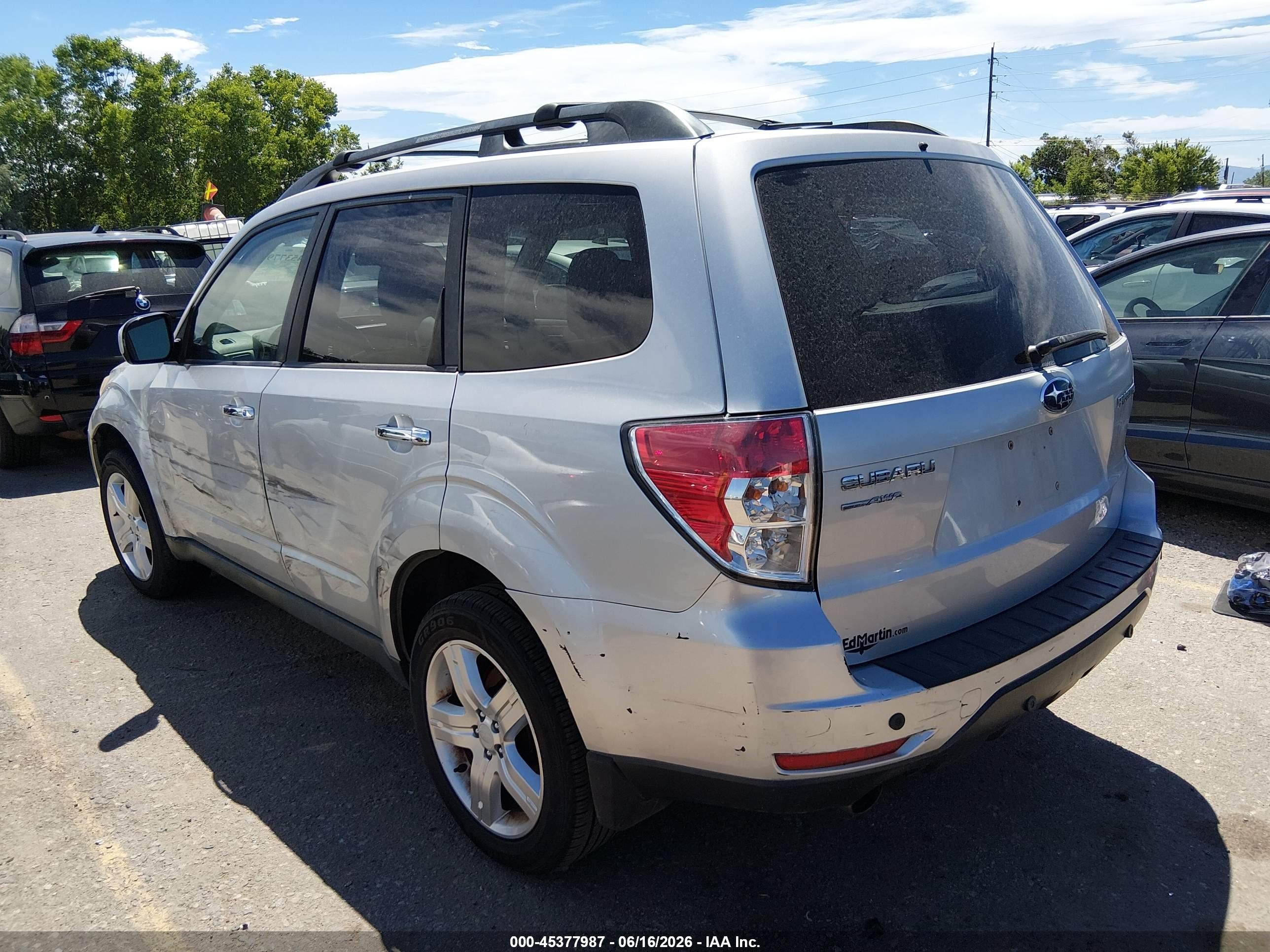 2010 Subaru Forester 2.5x Limited Silver vin: JF2SH6DC8AH700281