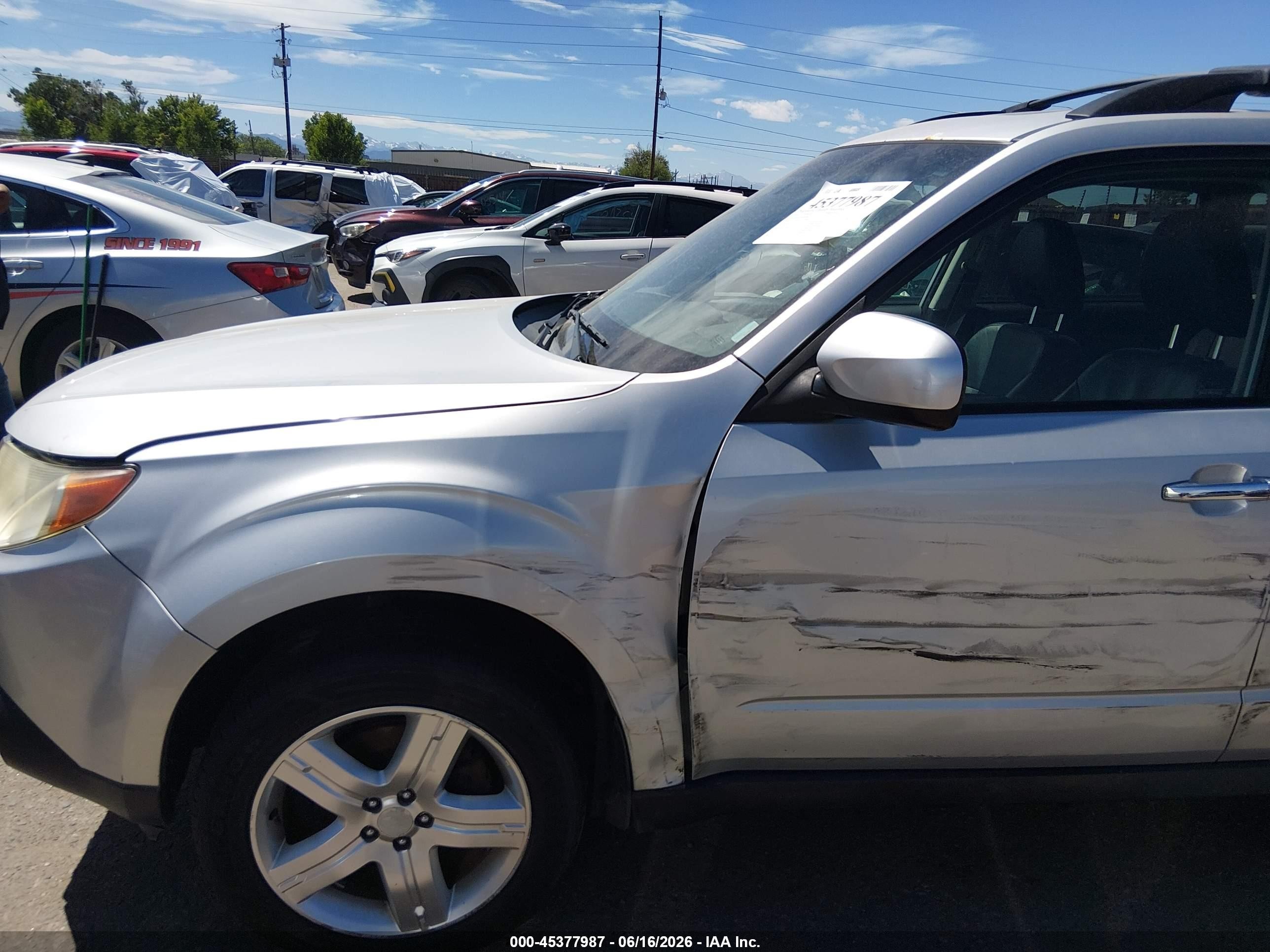 2010 Subaru Forester 2.5x Limited Silver vin: JF2SH6DC8AH700281