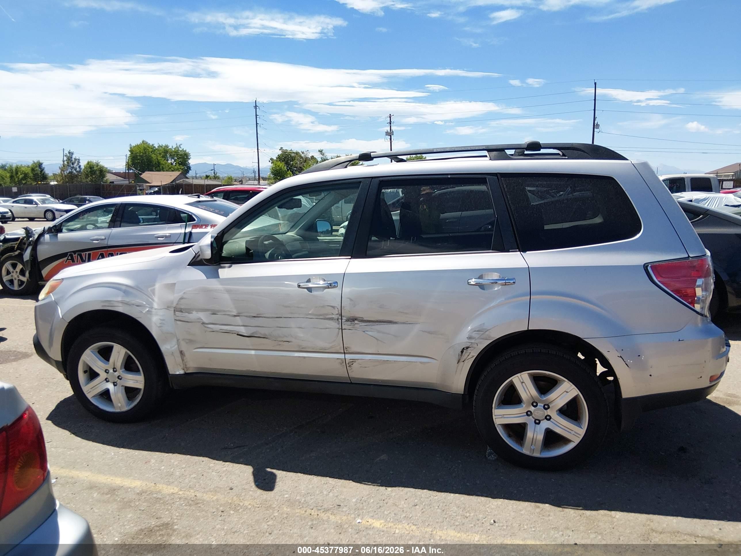 2010 Subaru Forester 2.5x Limited Silver vin: JF2SH6DC8AH700281