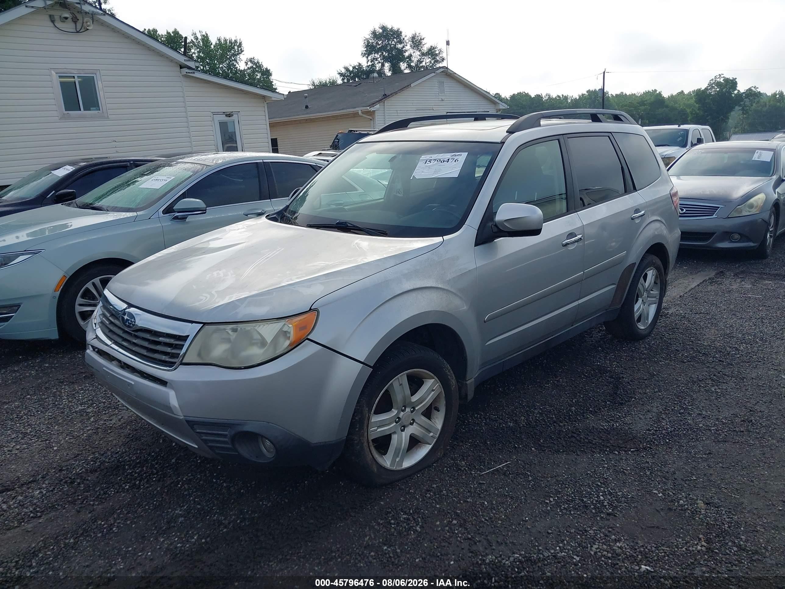 2010 Subaru Forester 2.5x Limited Silver vin: JF2SH6DC8AH712396