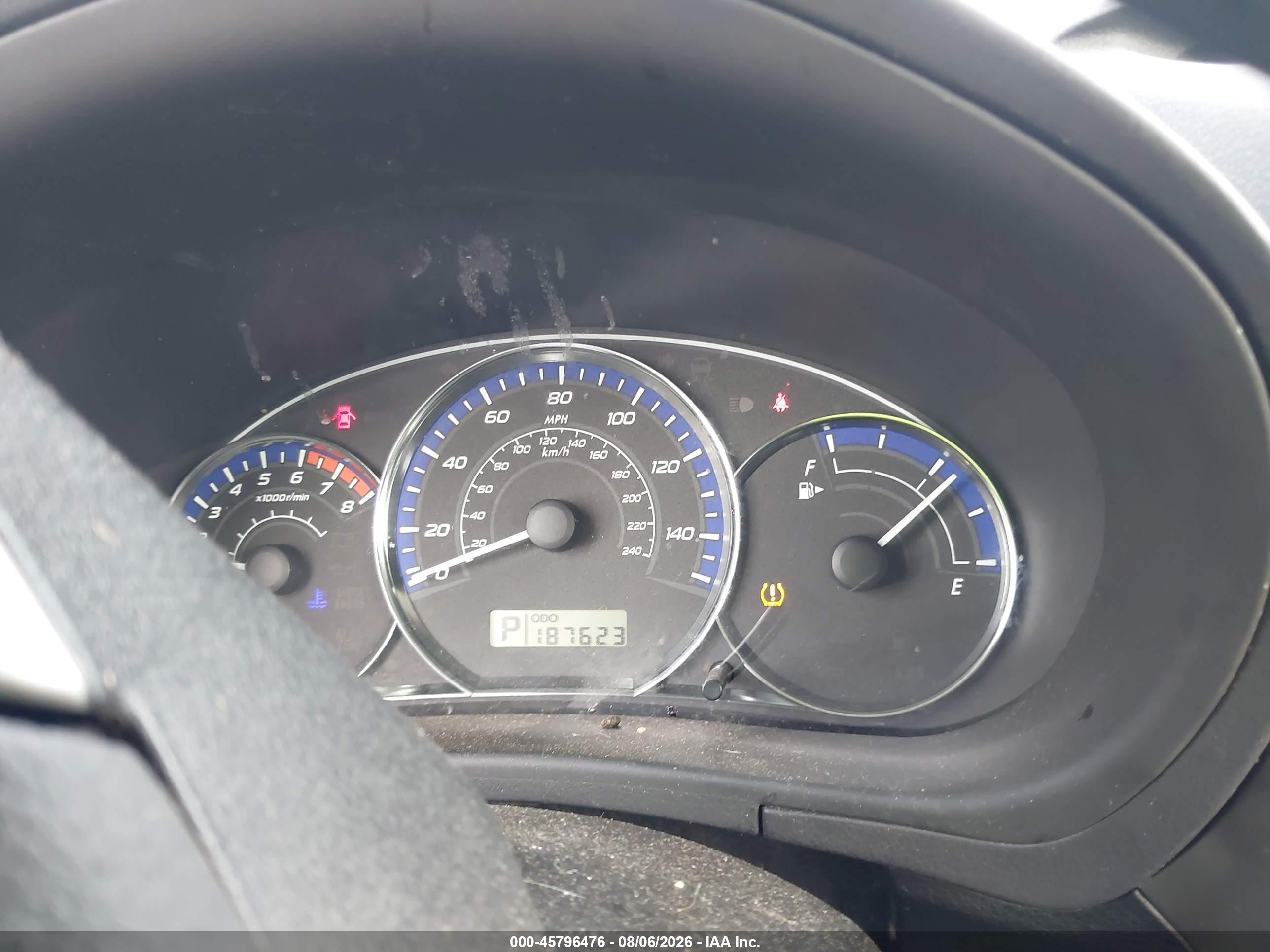 2010 Subaru Forester 2.5x Limited Silver vin: JF2SH6DC8AH712396
