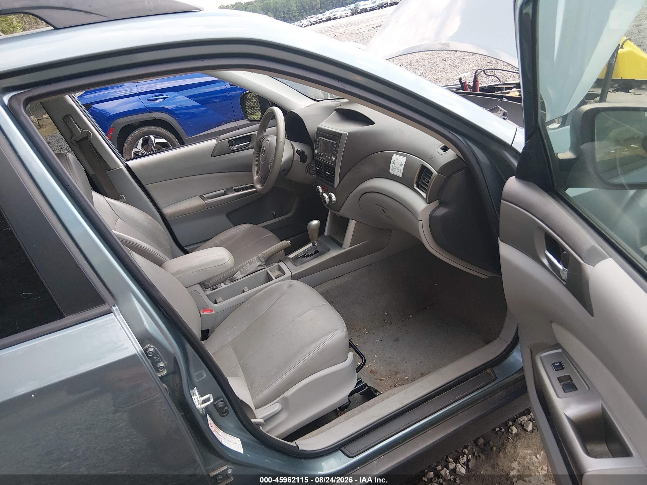 2010 Subaru Forester 2.5x Limited Light Blue vin: JF2SH6DC8AH719090