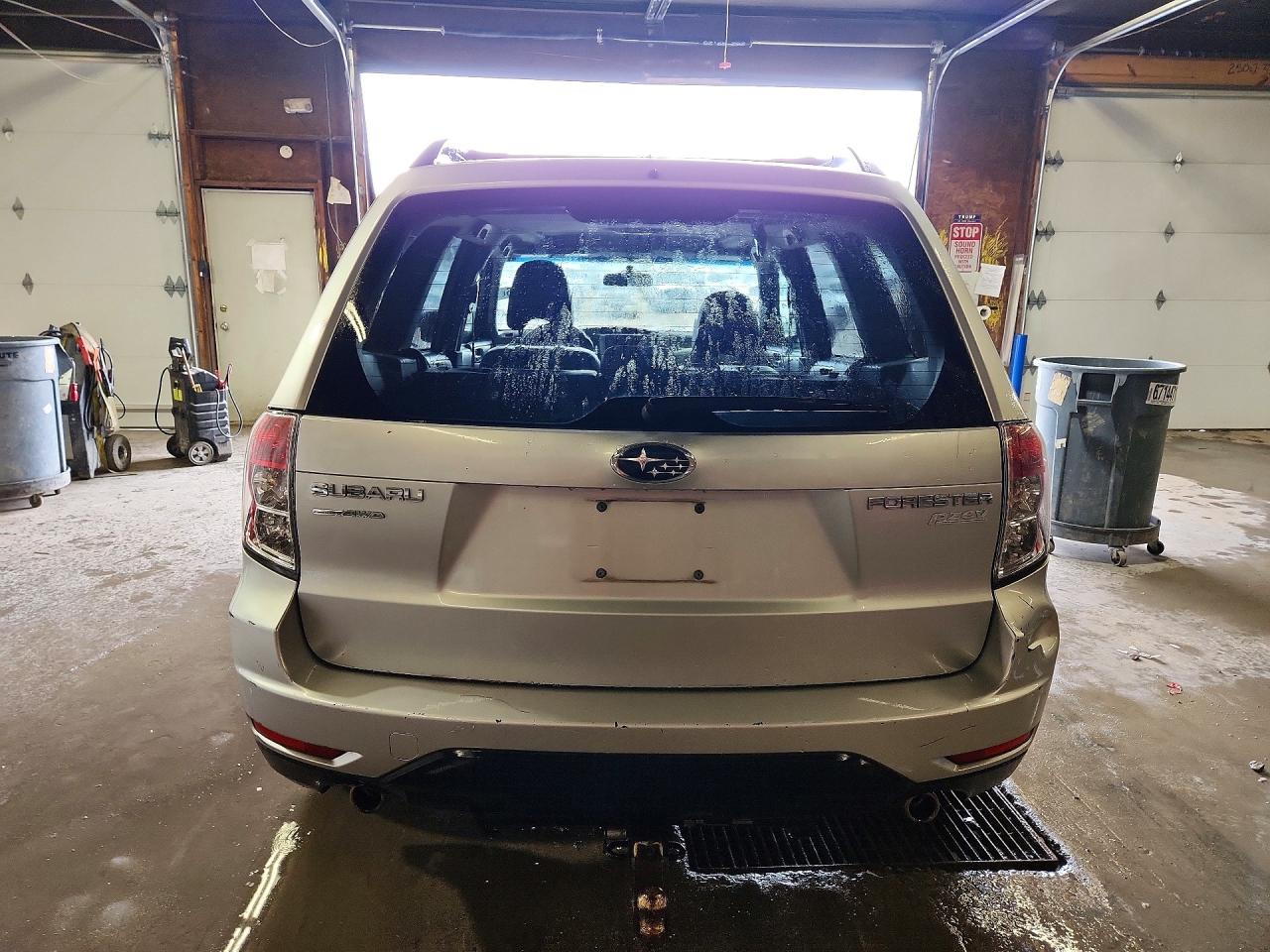 2010 Subaru Forester 2.5x Limited Silver vin: JF2SH6DC8AH730610