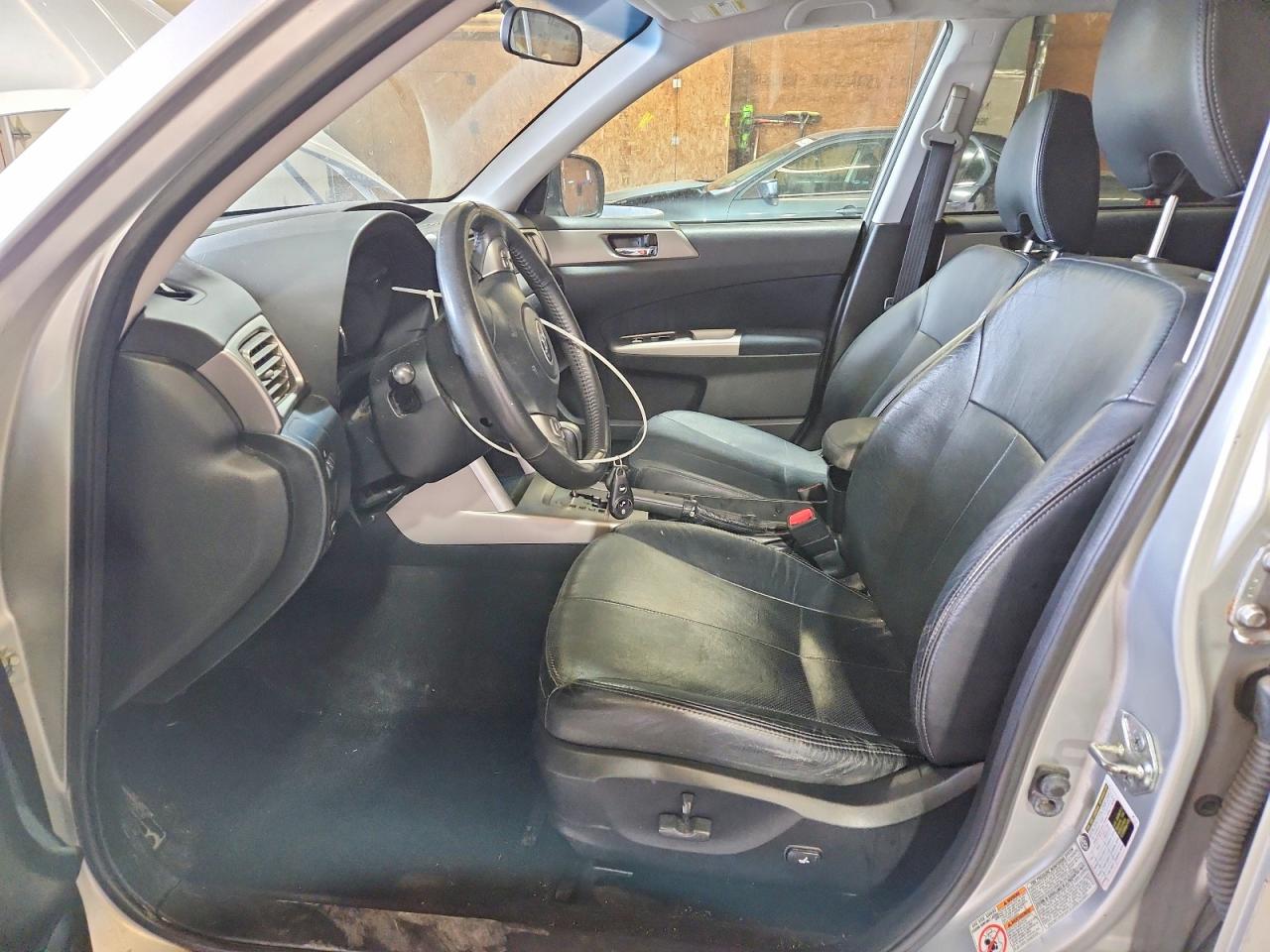 2010 Subaru Forester 2.5x Limited Silver vin: JF2SH6DC8AH730610