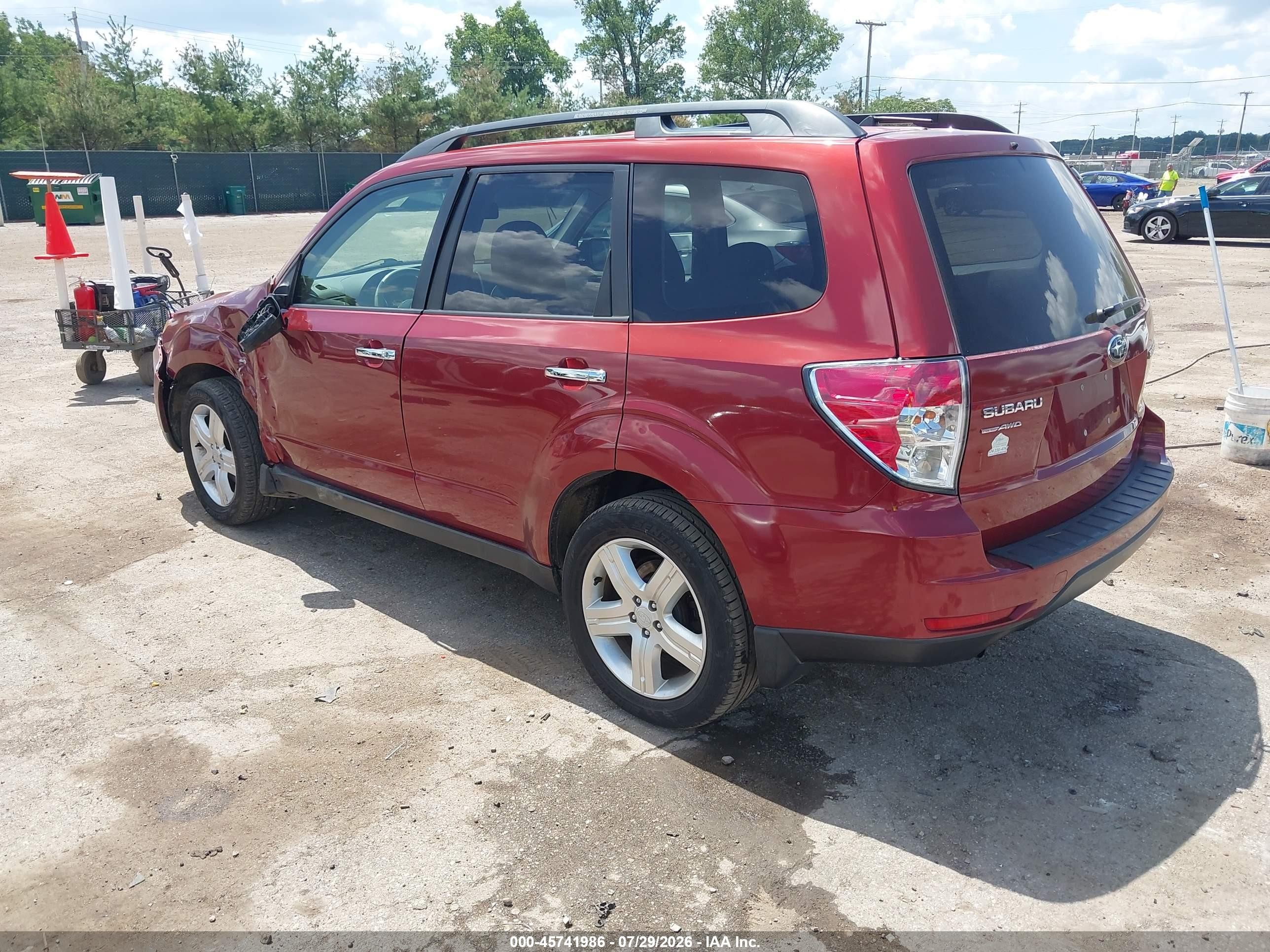 2010 Subaru Forester 2.5x Limited Red vin: JF2SH6DC8AH747844