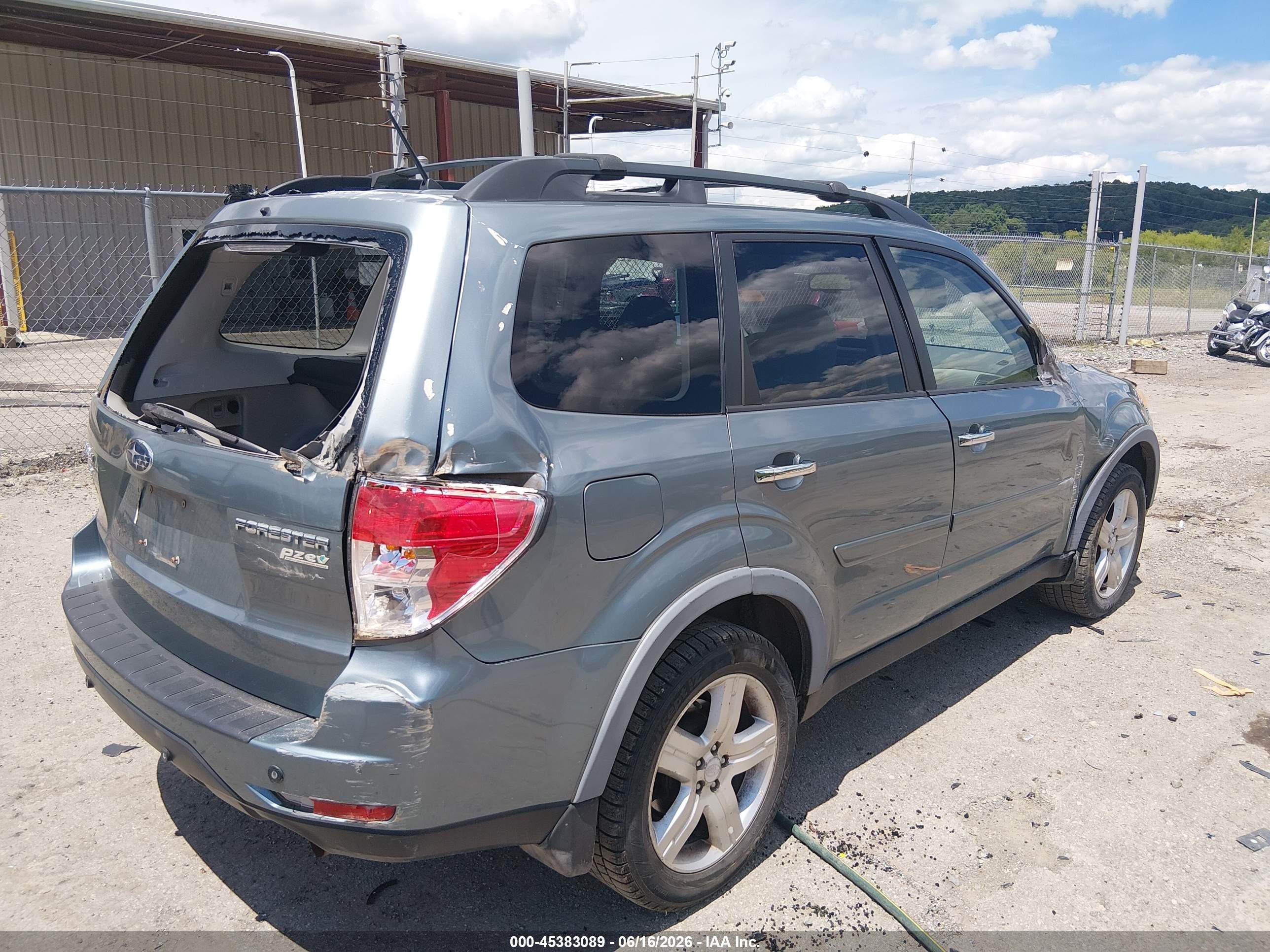 2010 Subaru Forester 2.5x Limited Light Blue vin: JF2SH6DC8AH757774