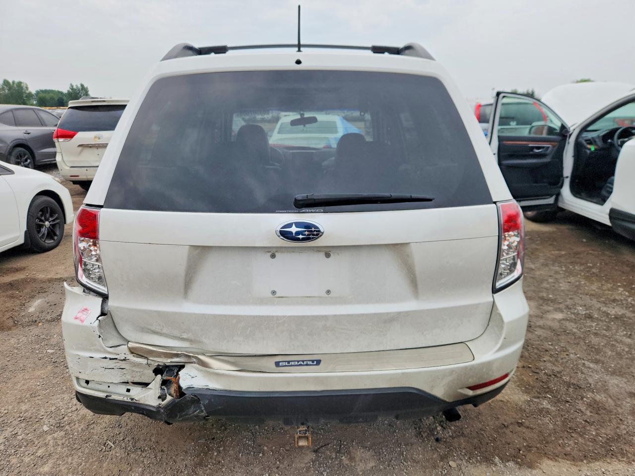2010 Subaru Forester 2.5x Limited White vin: JF2SH6DC8AH794632