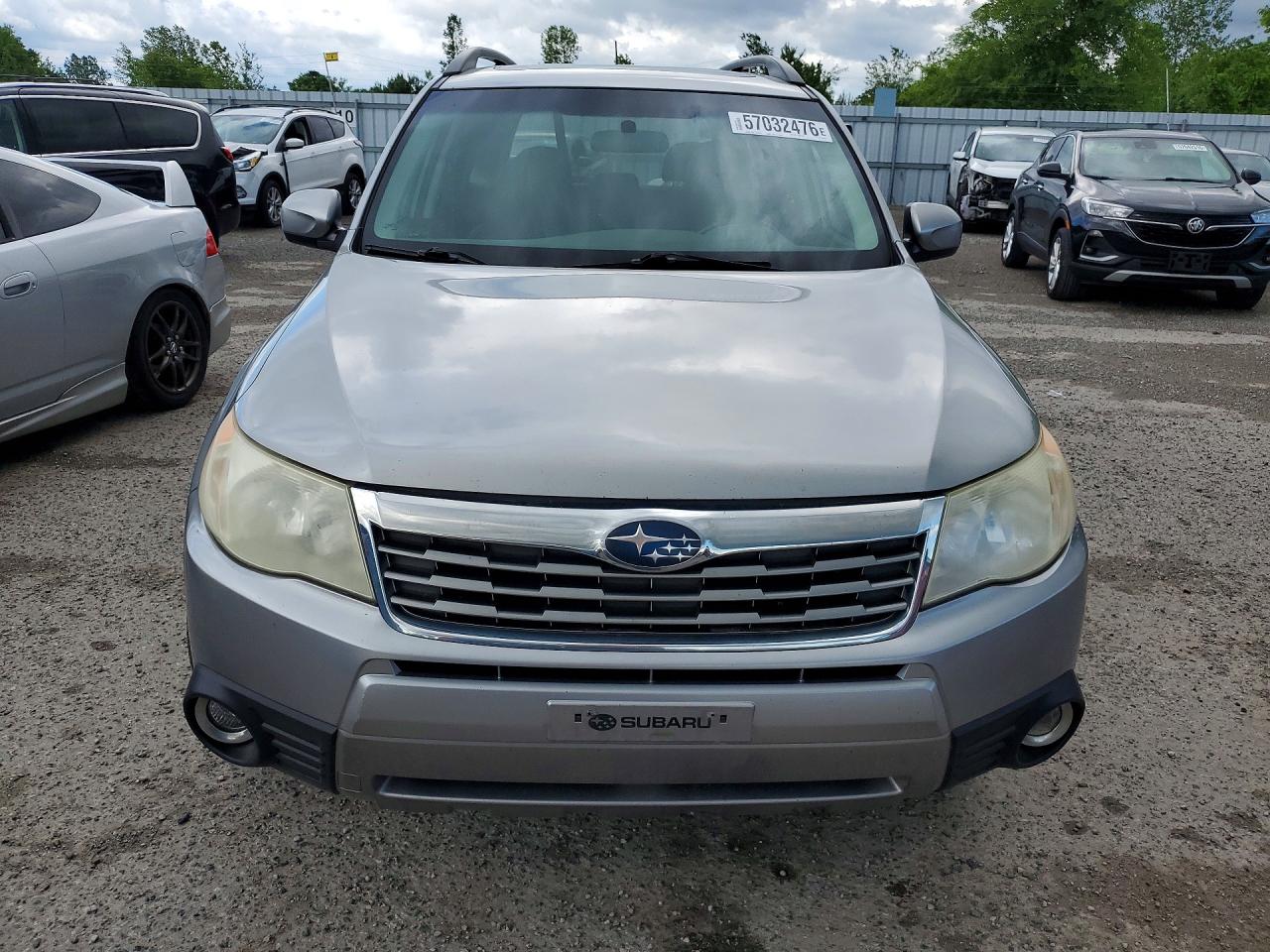2010 Subaru Forester 2.5x Limited Silver vin: JF2SH6DCXAH702727