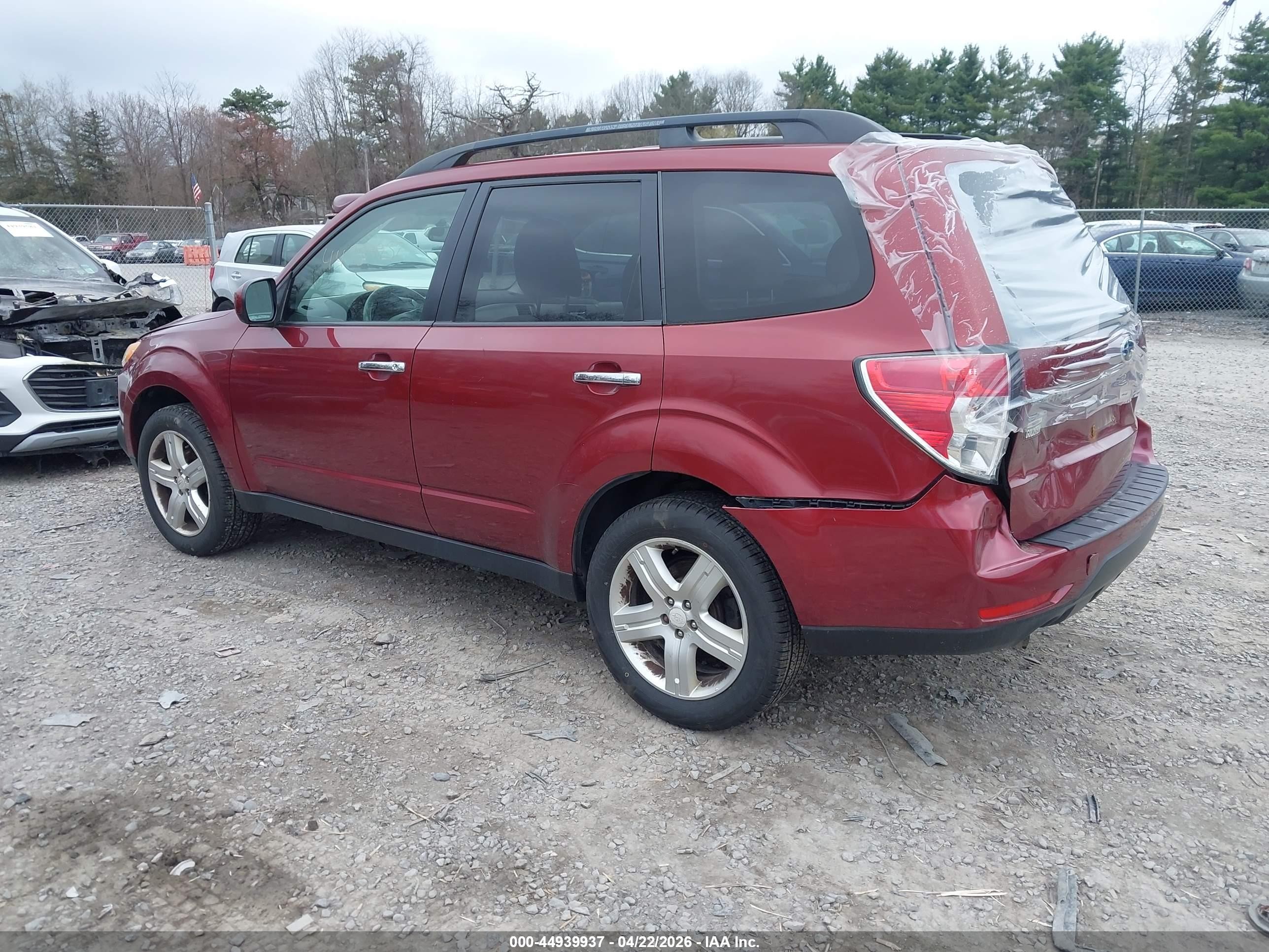 2010 Subaru Forester 2.5x Limited Red vin: JF2SH6DCXAH713856
