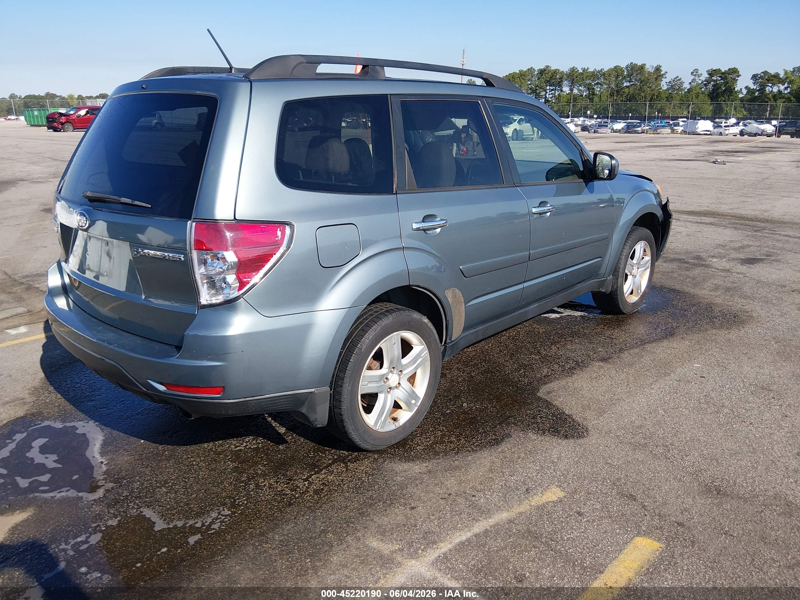 2010 Subaru Forester 2.5x Limited Light Blue vin: JF2SH6DCXAH745934