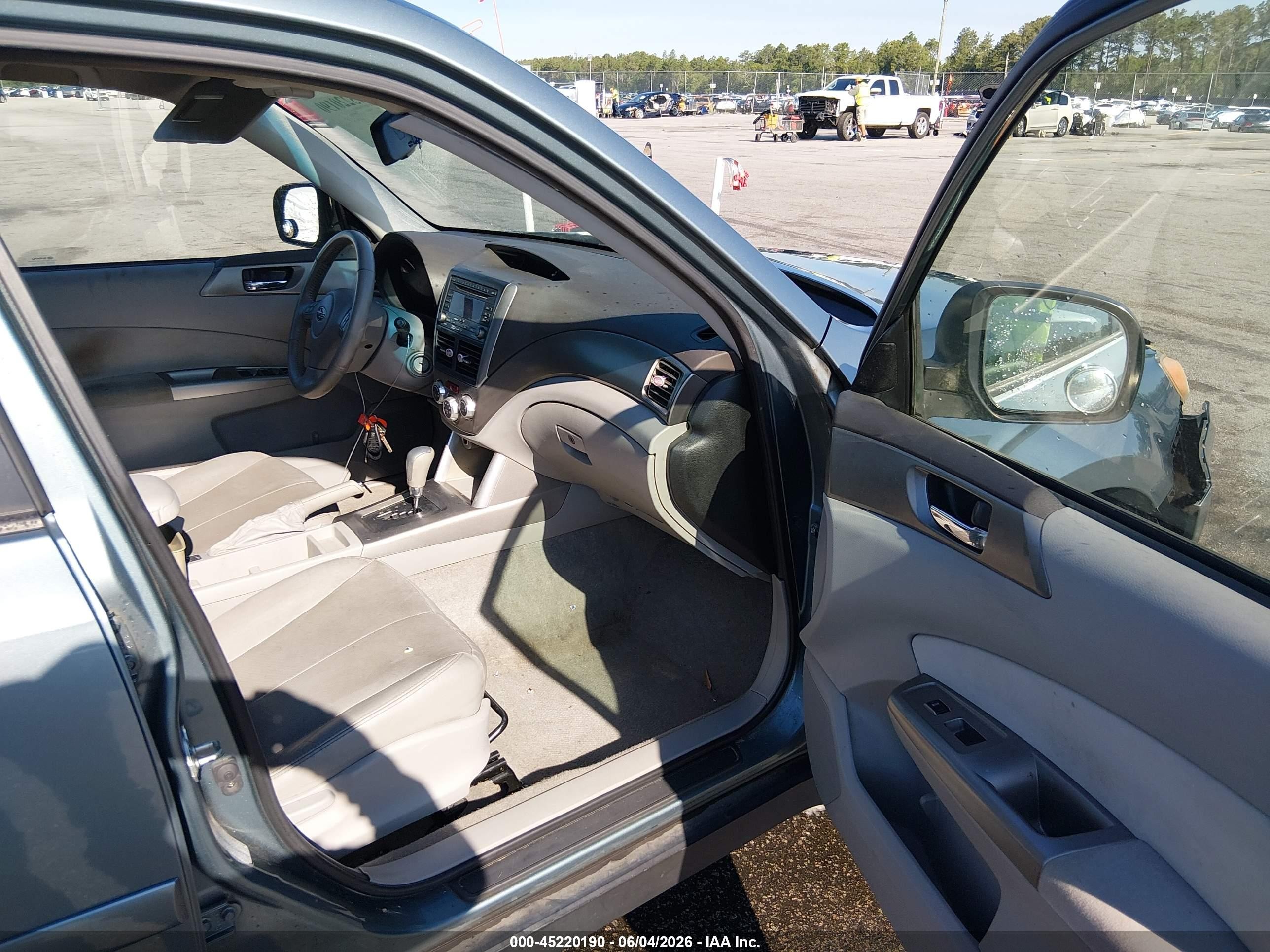 2010 Subaru Forester 2.5x Limited Light Blue vin: JF2SH6DCXAH745934
