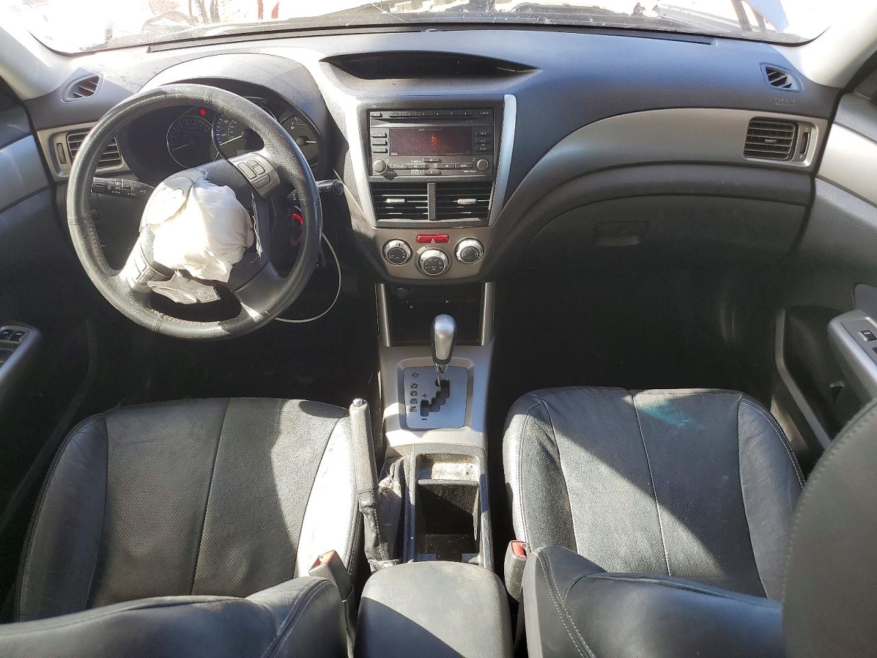 2010 Subaru Forester 2.5x Limited Silver vin: JF2SH6DCXAH913717
