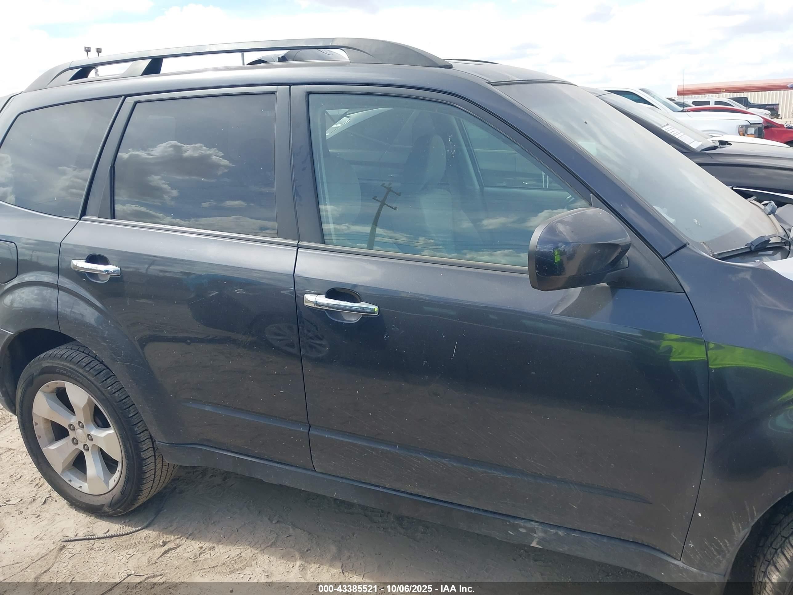 2010 Subaru Forester 2.5xt Premium Black vin: JF2SH6EC8AH720903