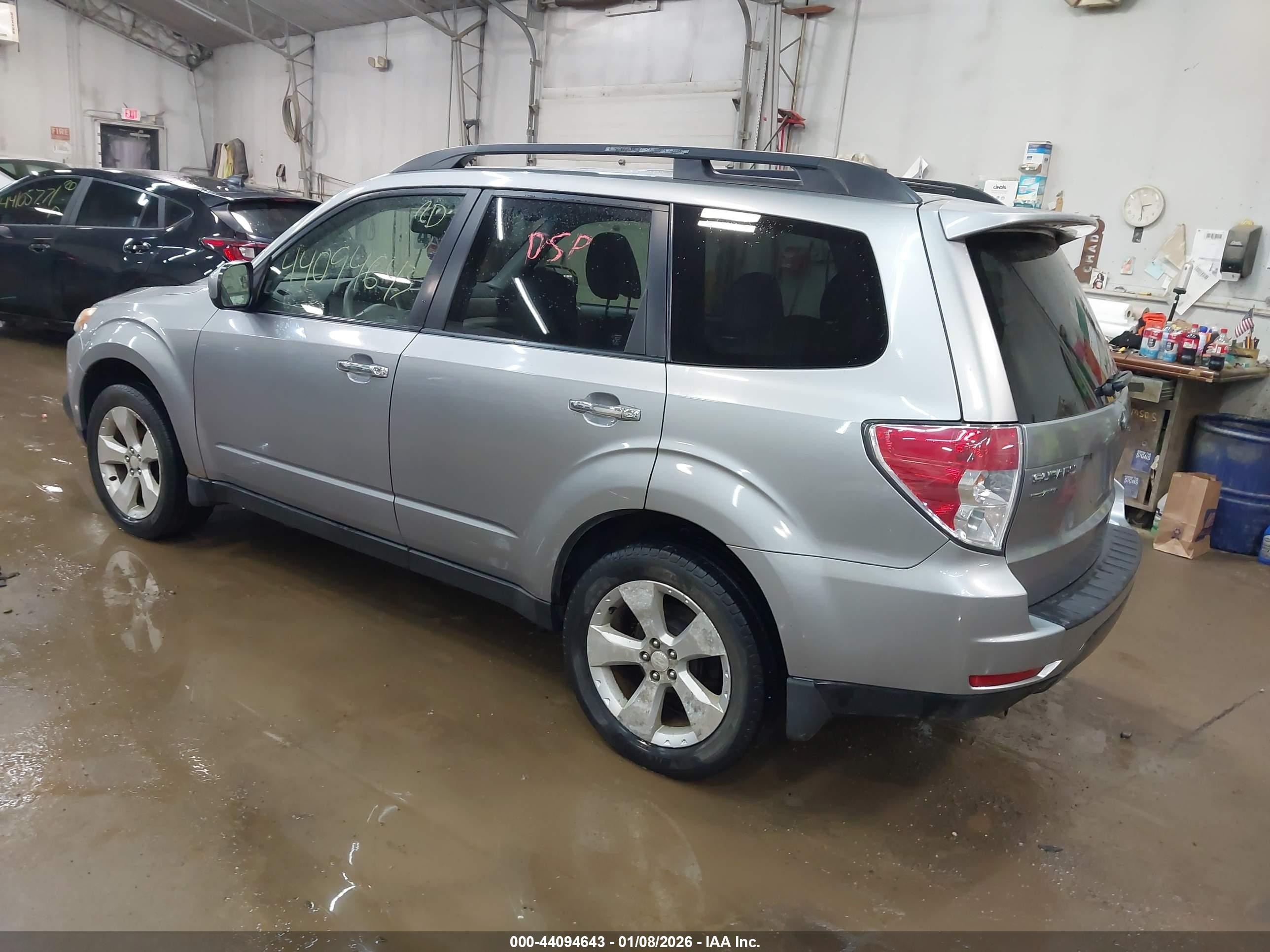 2010 Subaru Forester 2.5xt Limited Silver vin: JF2SH6FC0AH715306