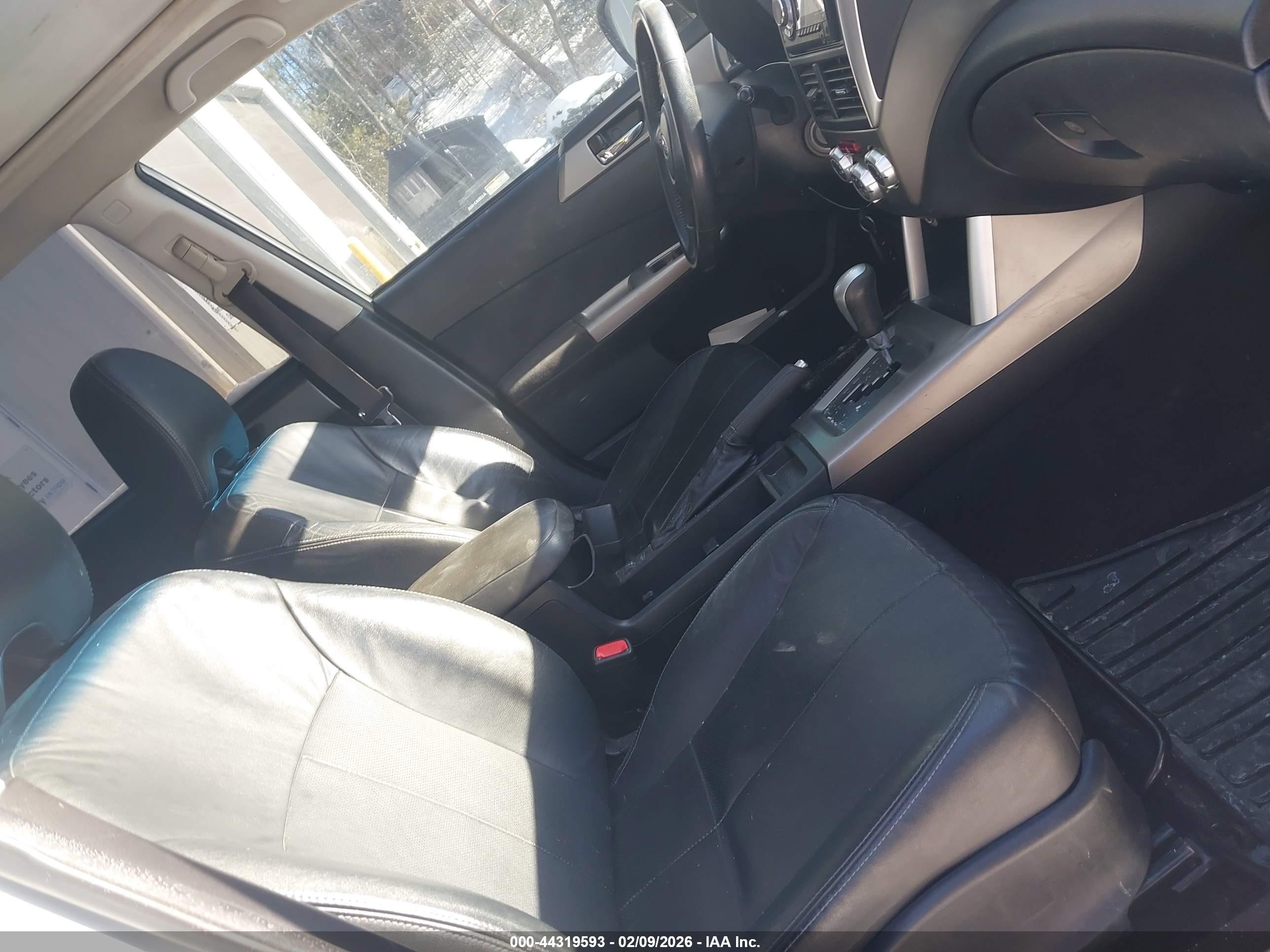 2010 Subaru Forester 2.5xt Limited Silver vin: JF2SH6FC1AH702905