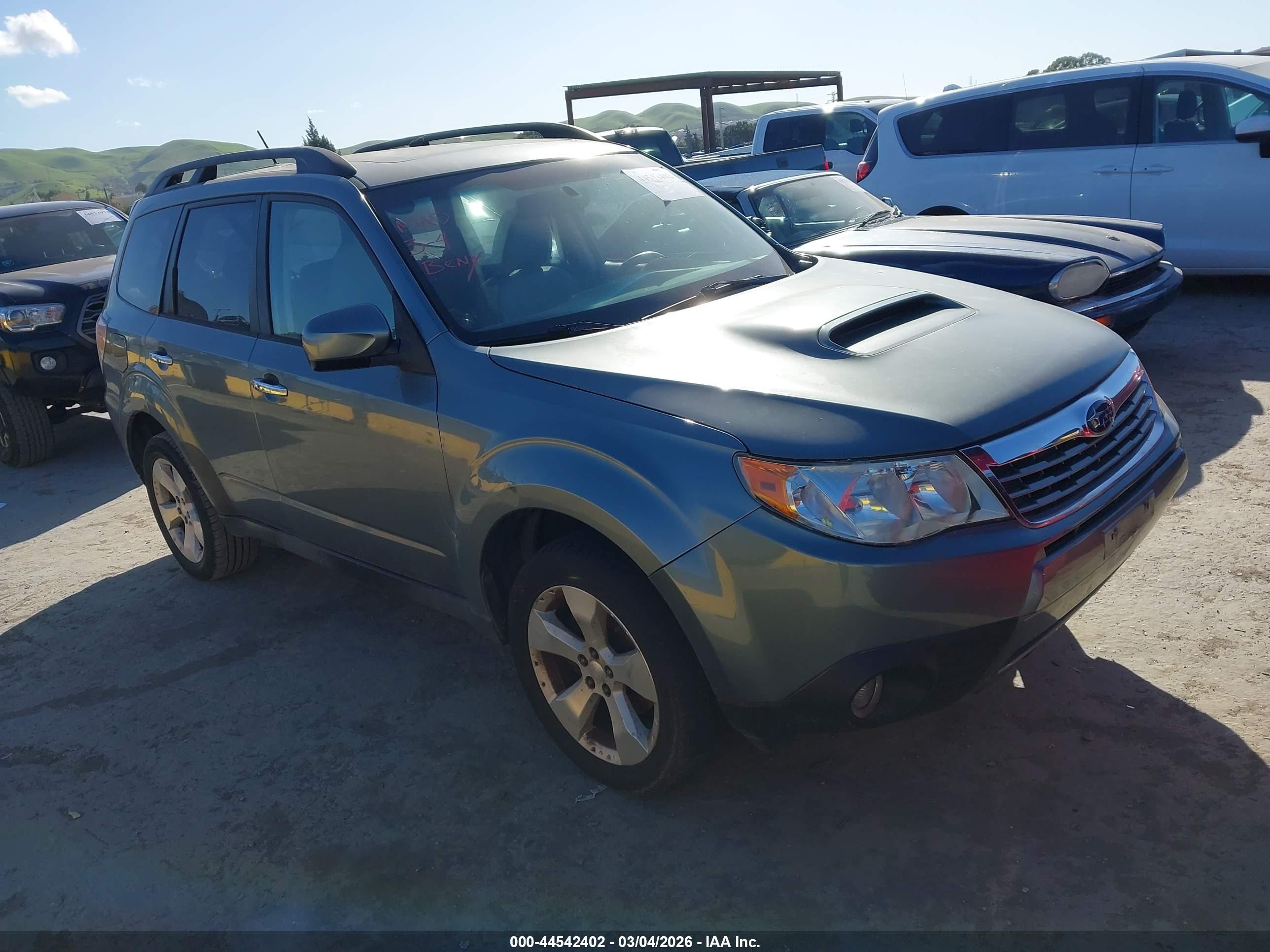 2010 Subaru Forester 2.5xt Limited Blue vin: JF2SH6FC4AH802223