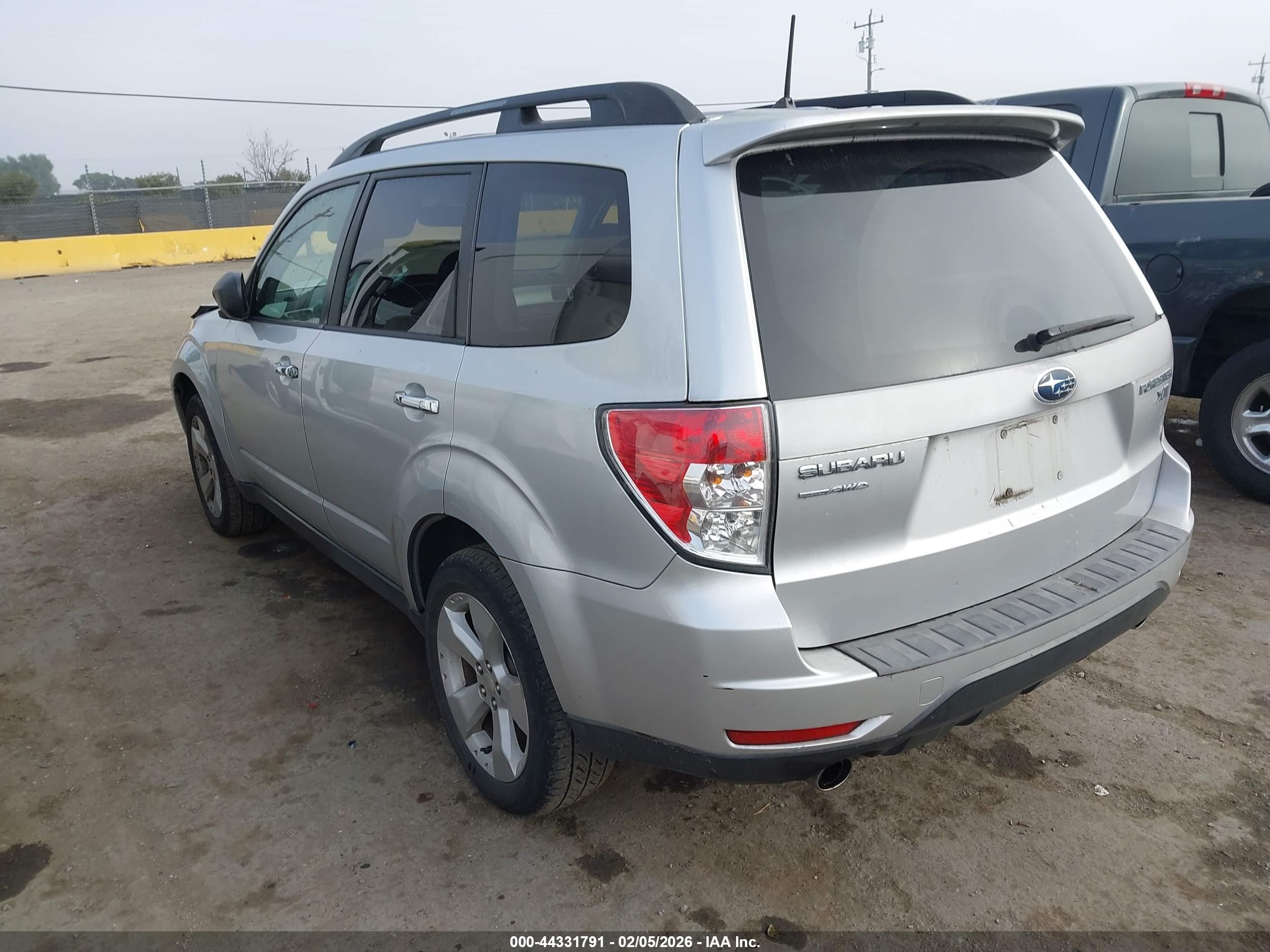 2010 Subaru Forester 2.5xt Limited Серебряный vin: JF2SH6FC7AH761747