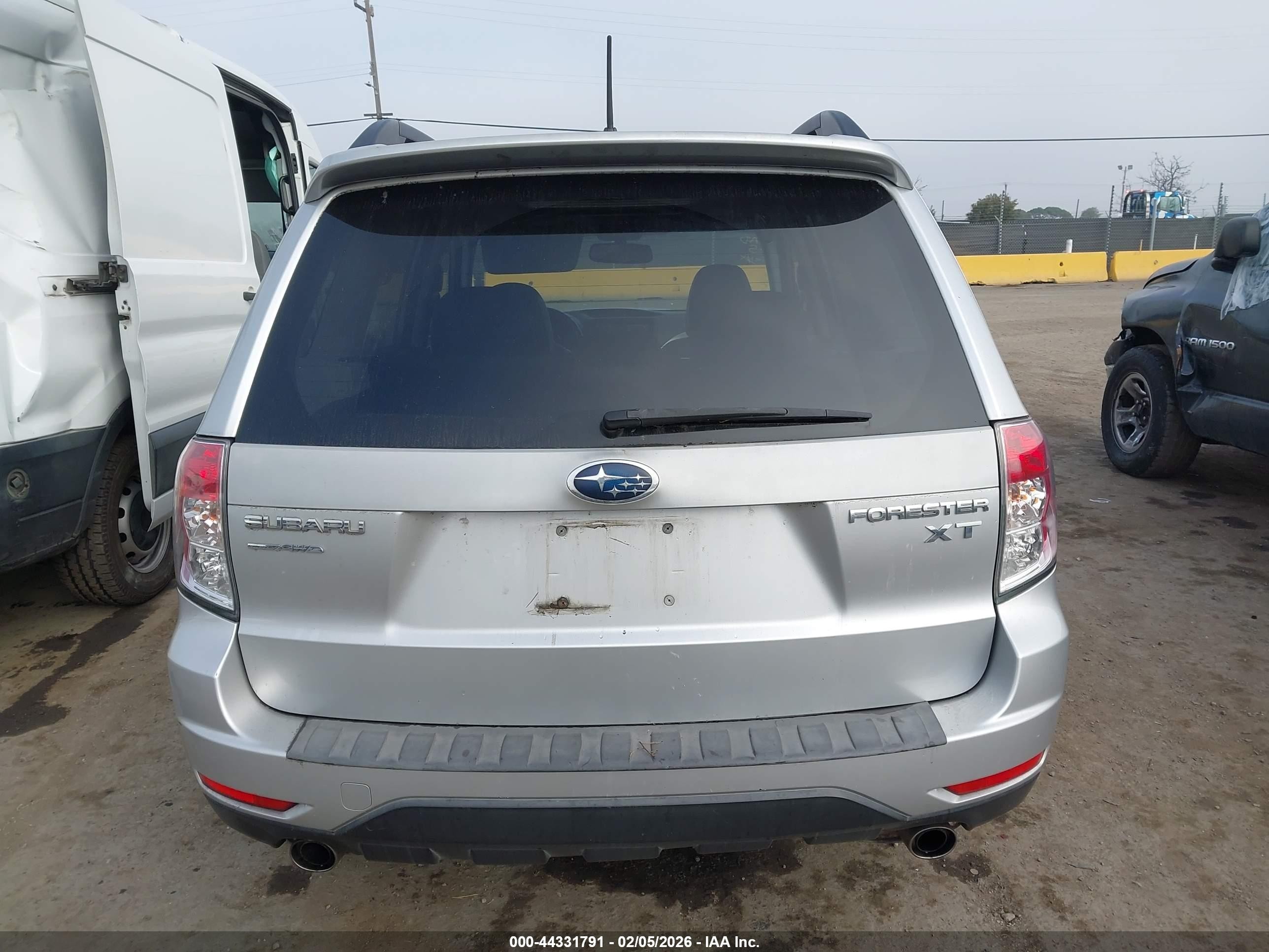 2010 Subaru Forester 2.5xt Limited Серебряный vin: JF2SH6FC7AH761747