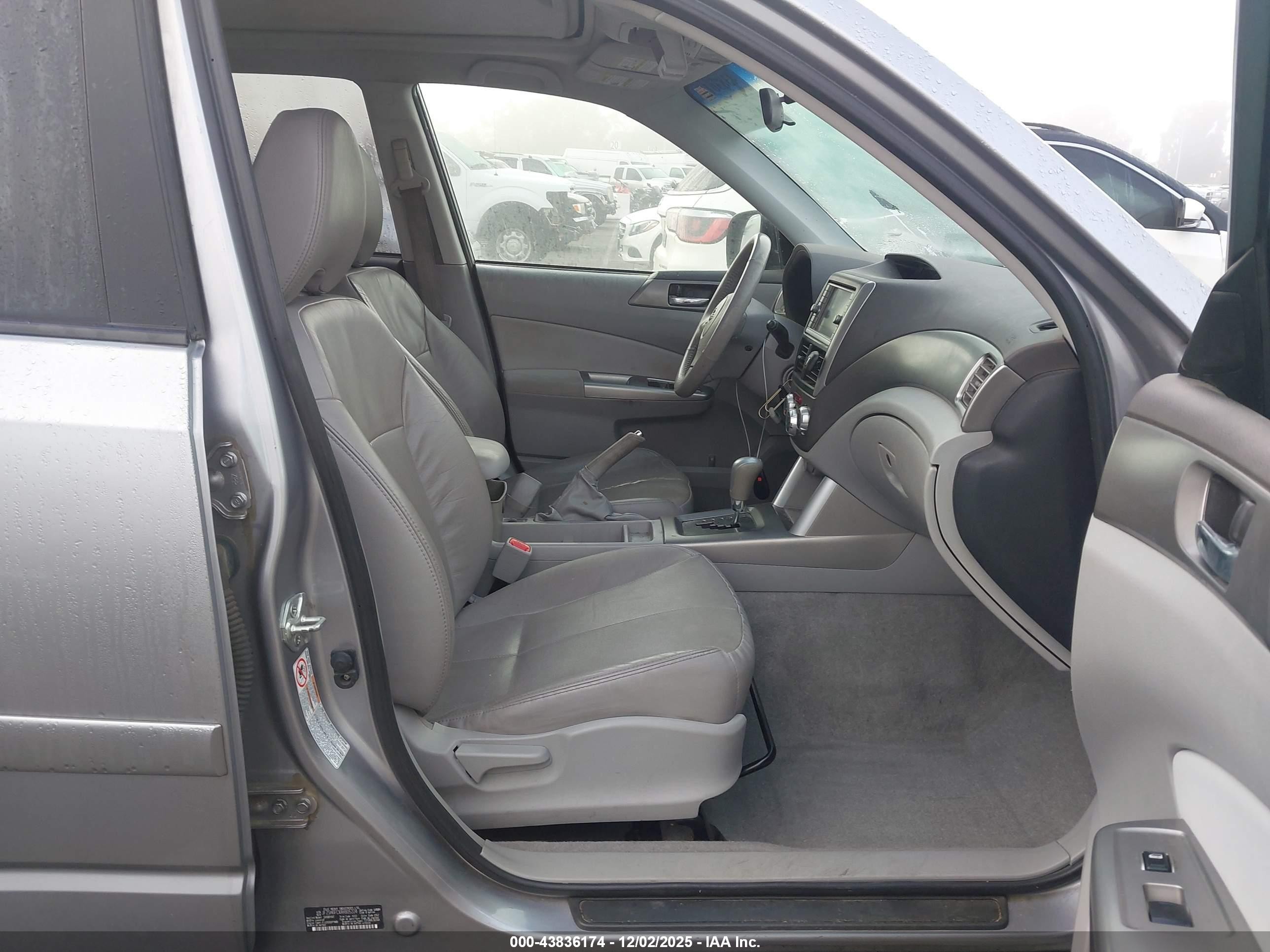 2010 Subaru Forester 2.5xt Limited Silver vin: JF2SH6FCXAH805224