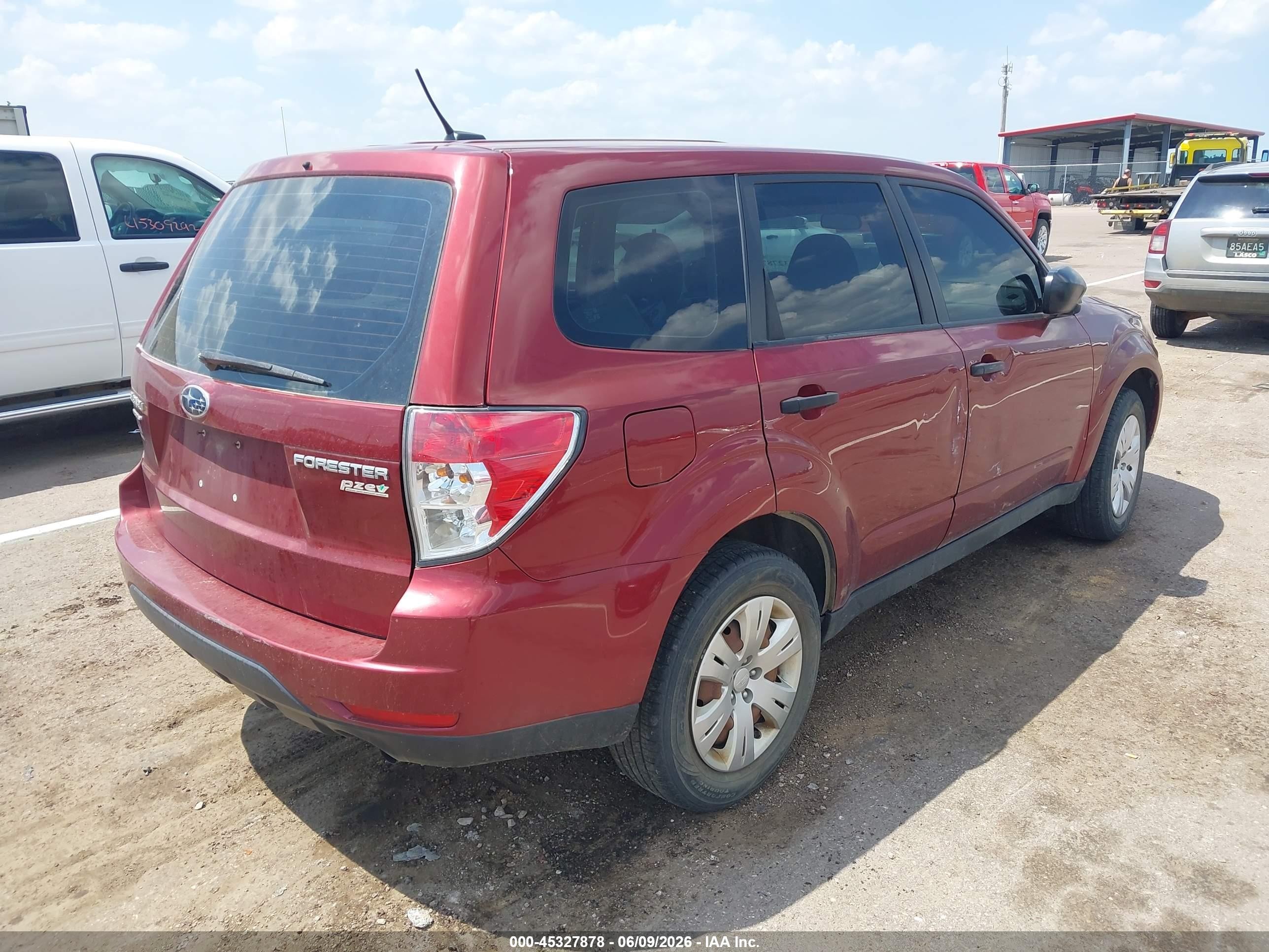 2013 Subaru Forester 2.5x Red vin: JF2SHAAC5DG409156