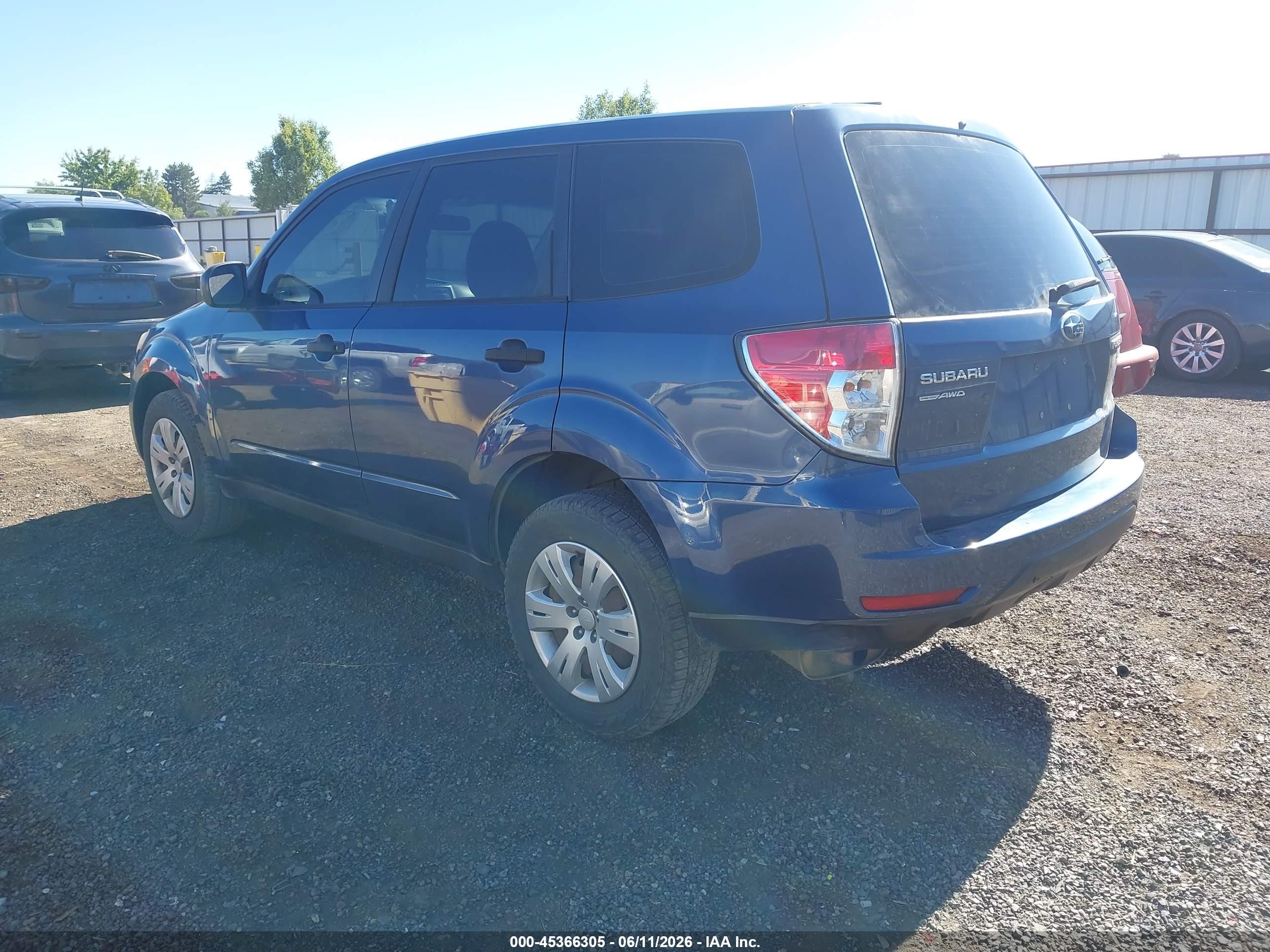 2011 Subaru Forester 2.5x Blue vin: JF2SHAAC8BH725707