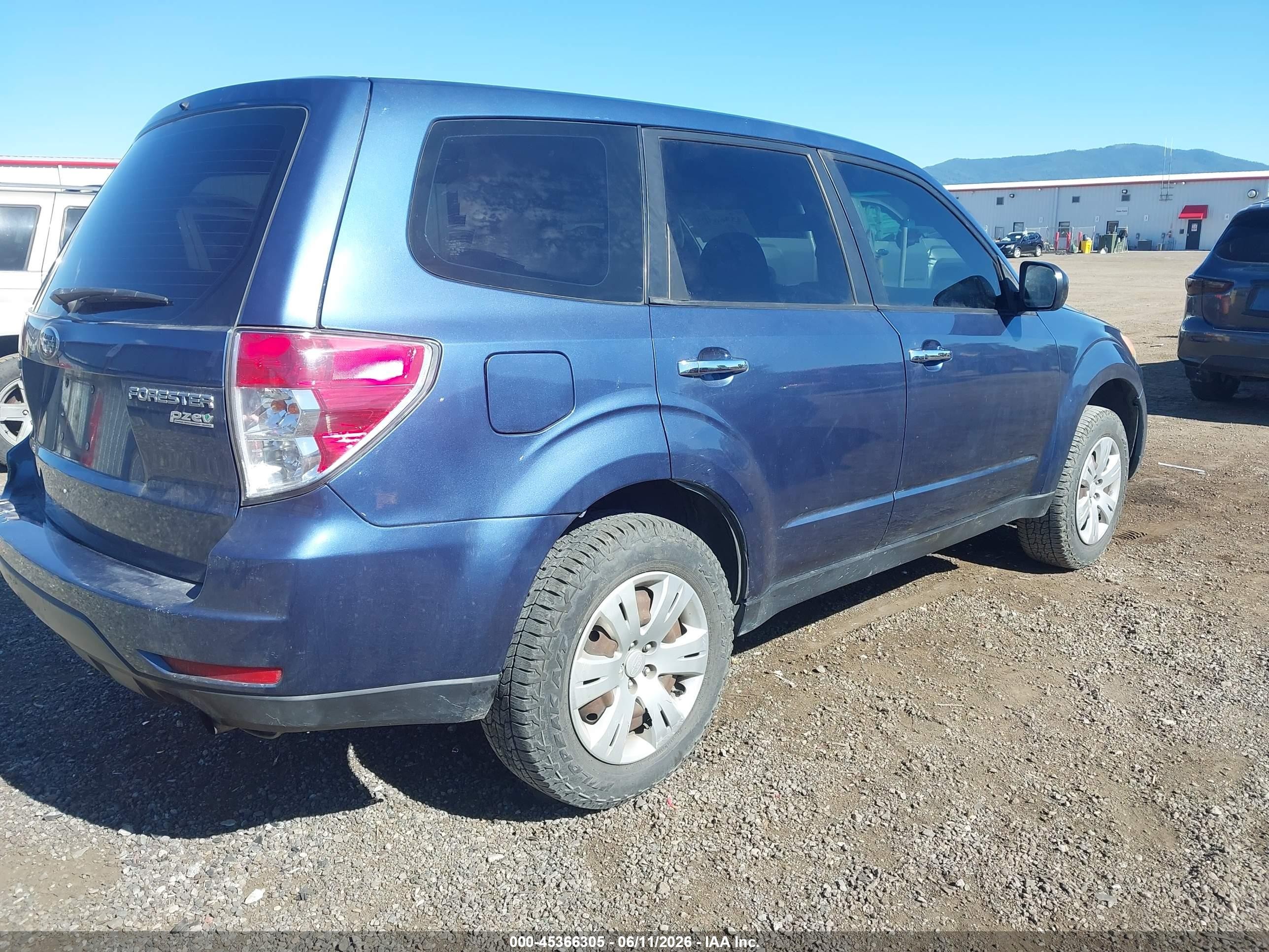 2011 Subaru Forester 2.5x Blue vin: JF2SHAAC8BH725707