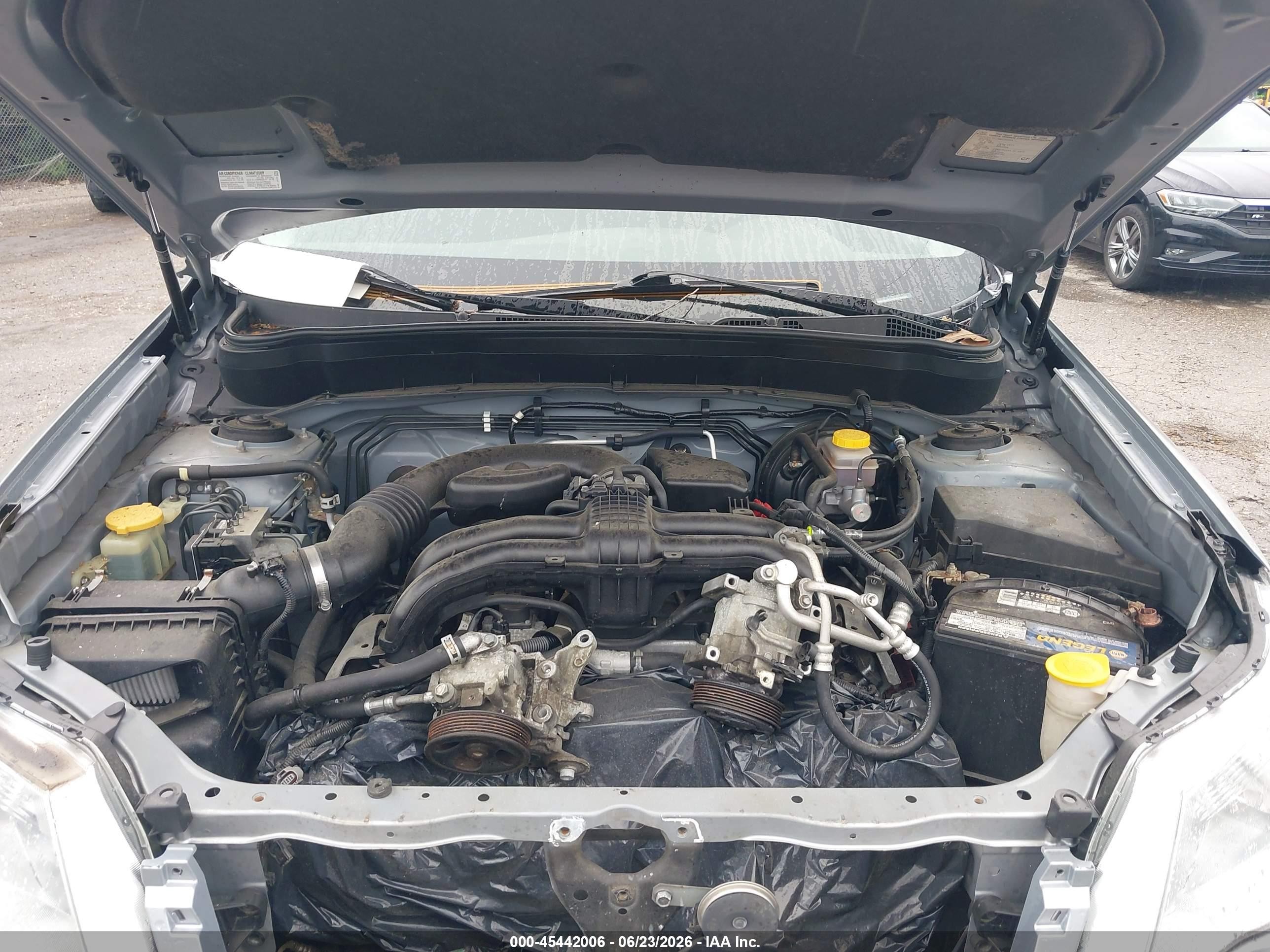 2013 Subaru Forester 2.5x Silver vin: JF2SHAAC9DH414242