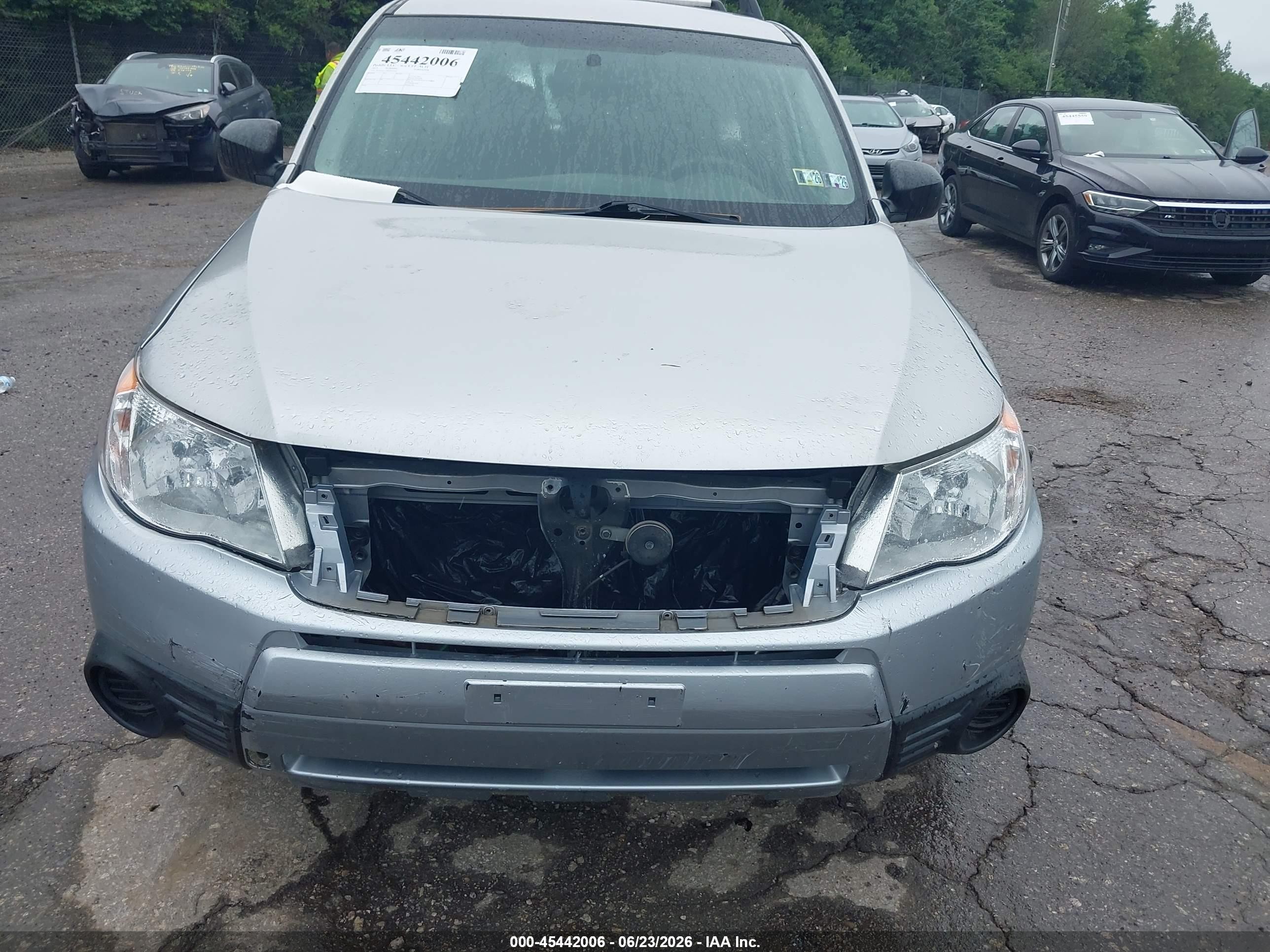 2013 Subaru Forester 2.5x Silver vin: JF2SHAAC9DH414242